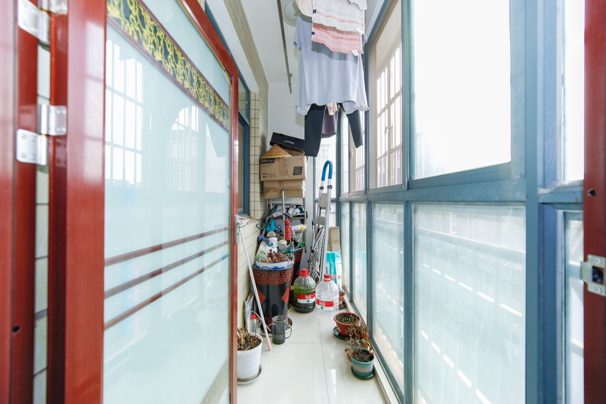 巢之恋  3室2厅2卫   99.50万阳台