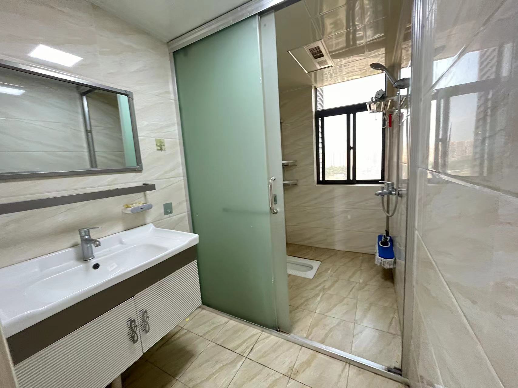 武广国际学苑  3室2厅2卫    110.0万 武广国际学苑  3室2厅2卫    110.0万室内图