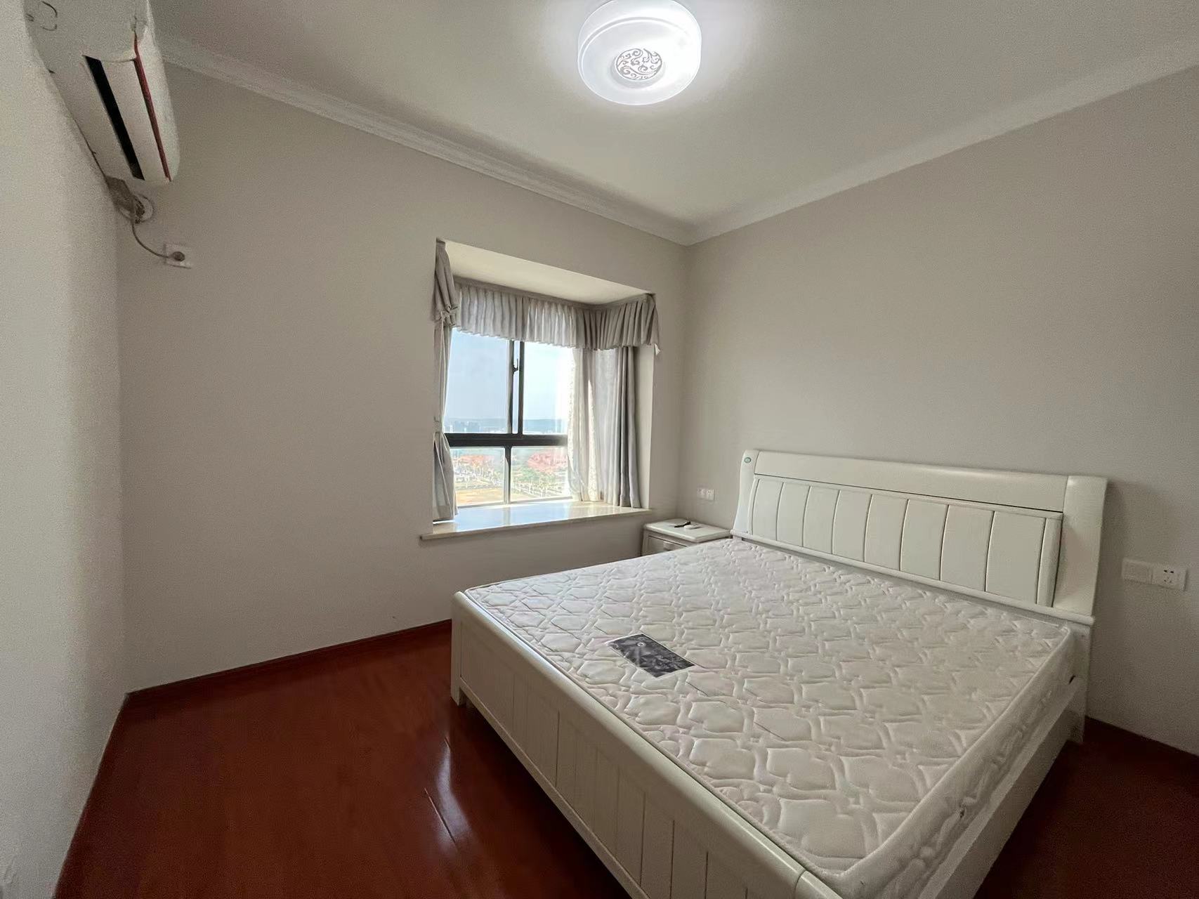 武广国际学苑  3室2厅2卫    110.0万 武广国际学苑  3室2厅2卫    110.0万室内图