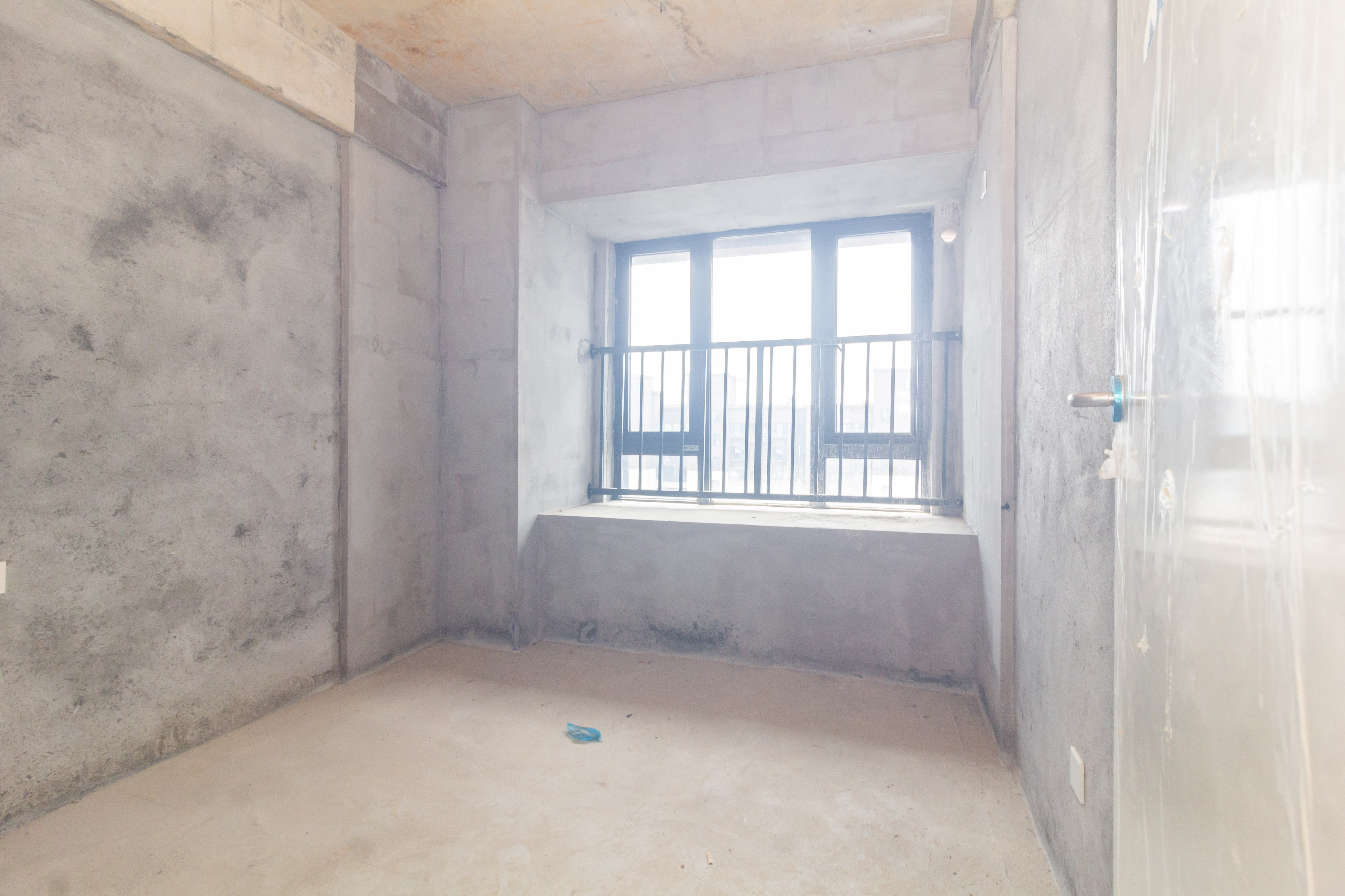 华远海蓝郡  3室2厅2卫    57.0万 华远海蓝郡  3室2厅2卫    57.0万卧室