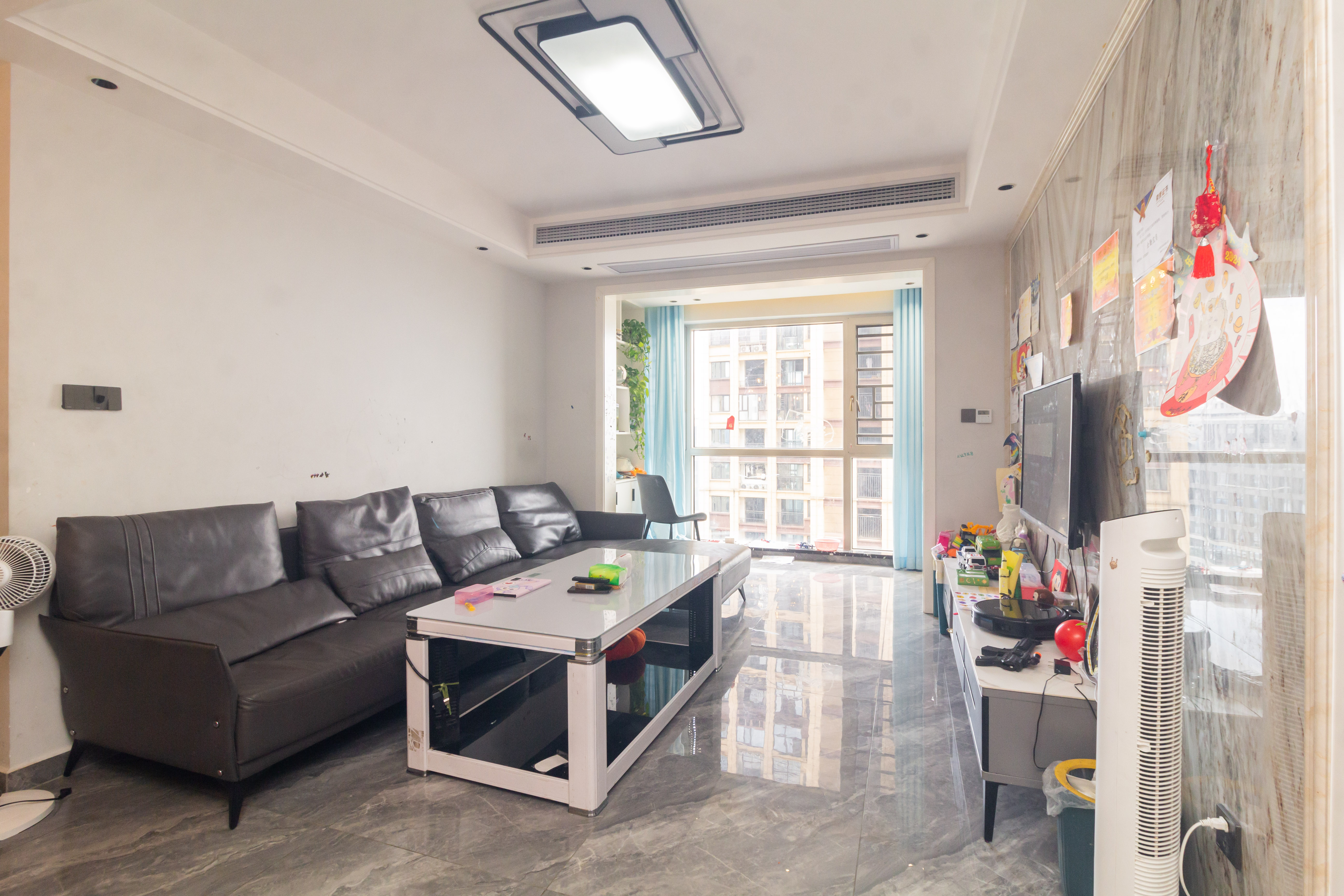 东方美地  3室2厅1卫    78.8万 东方美地  3室2厅1卫    78.8万客厅