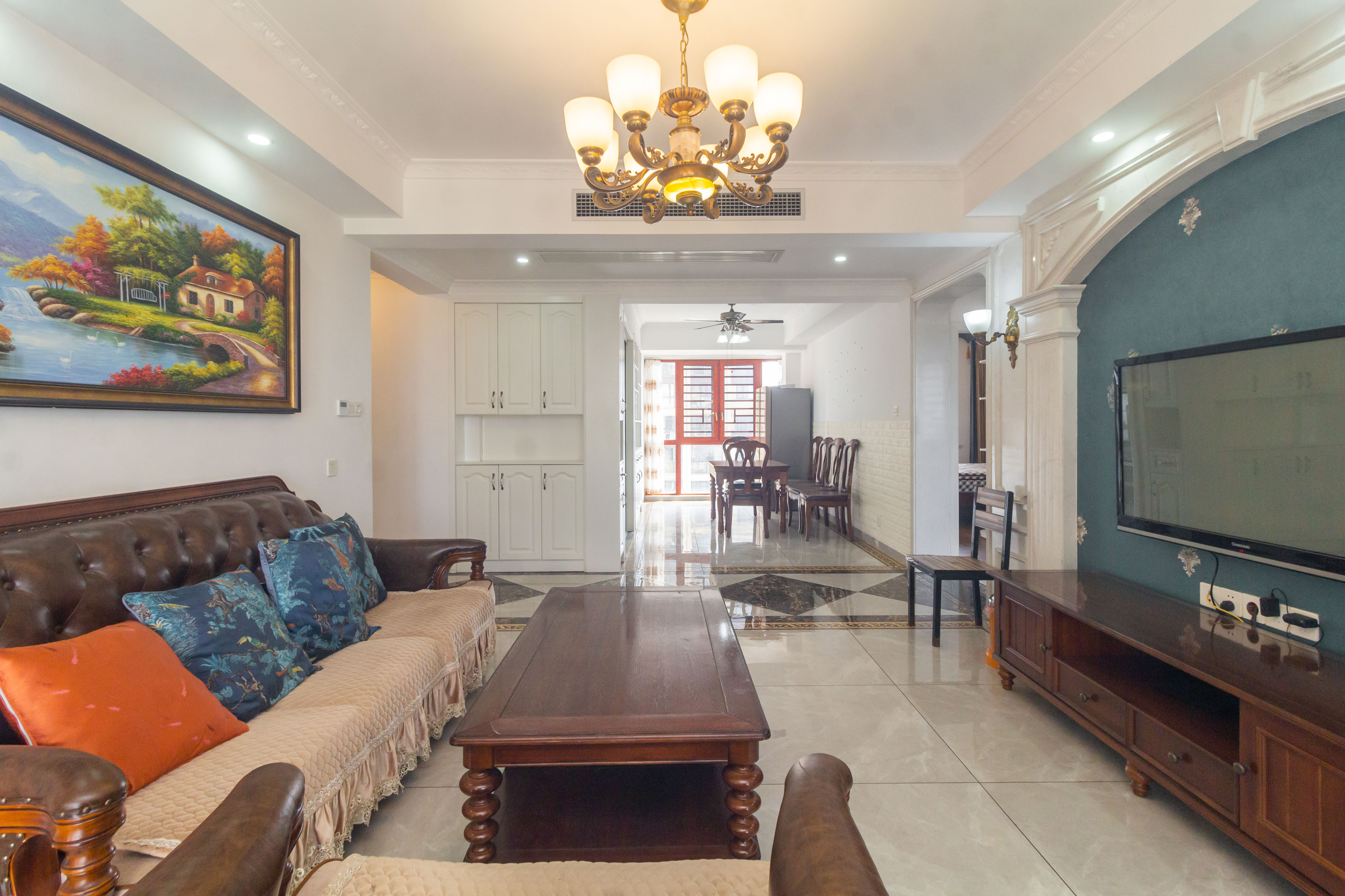 东方美地 3室2厅2卫 108.0万 东方美地 3室2厅2卫 108.0万客厅