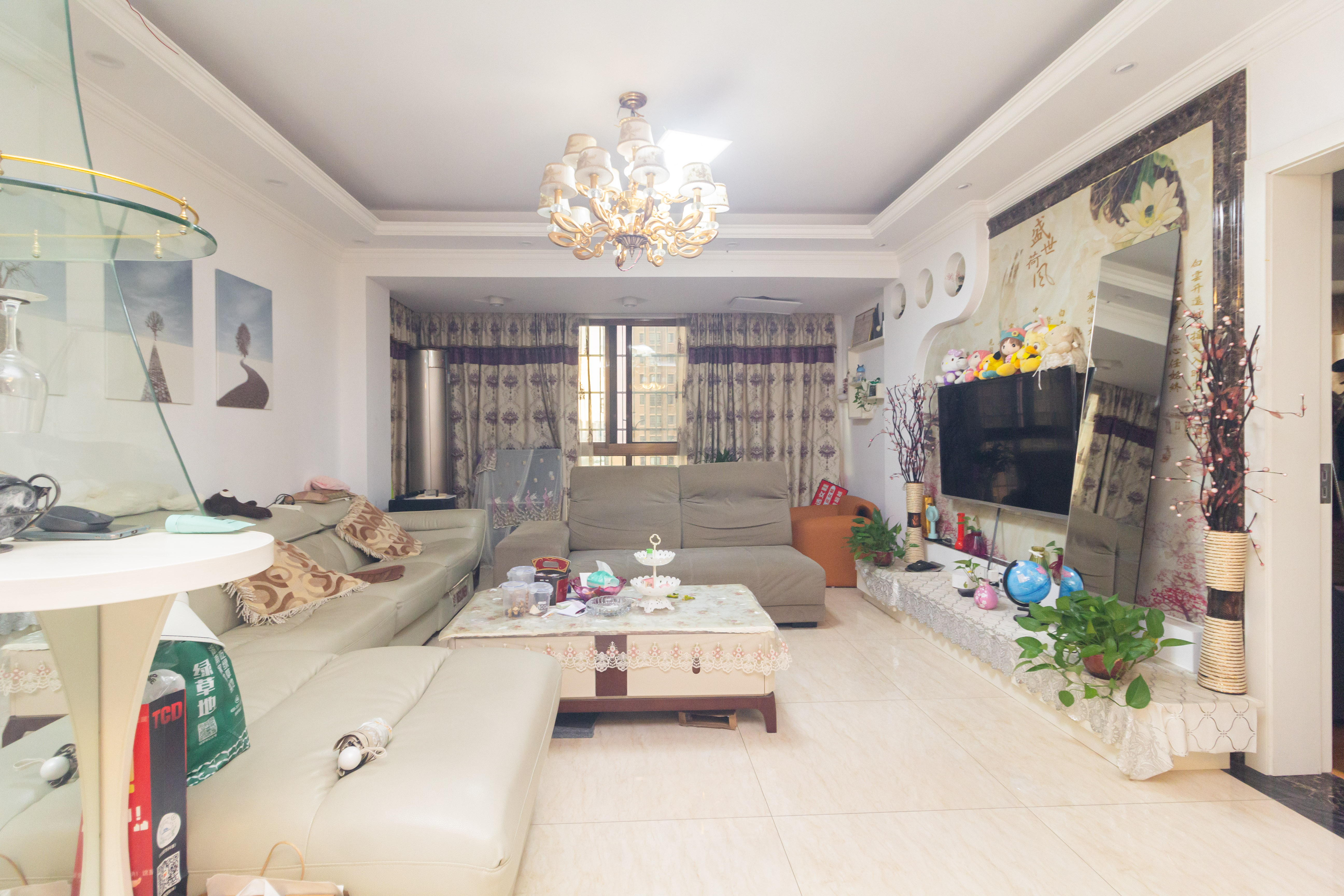 明天一城  3室2厅2卫    66.8万 明天一城  3室2厅2卫    66.8万客厅