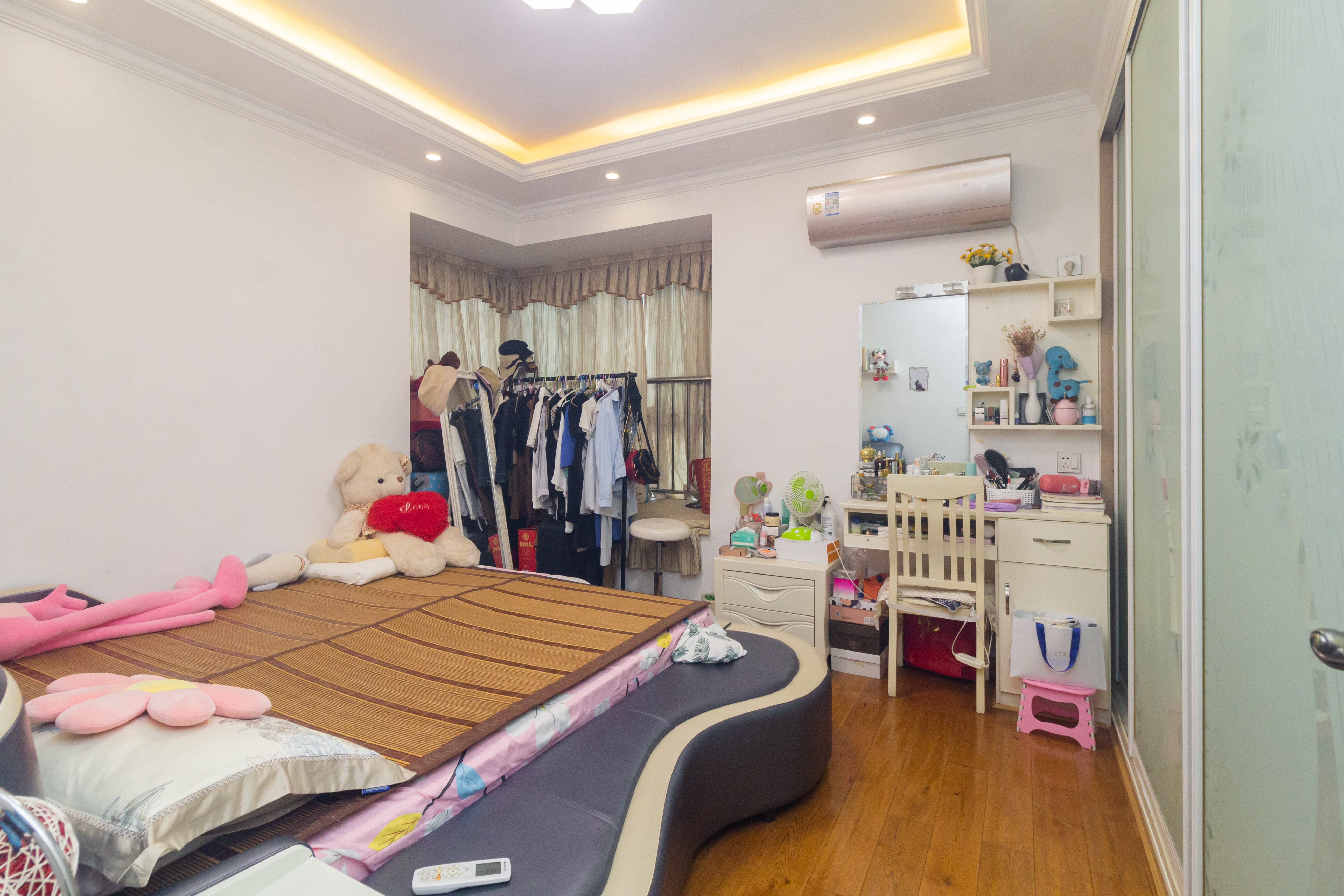 明天一城  3室2厅2卫    66.8万 明天一城  3室2厅2卫    66.8万卧室