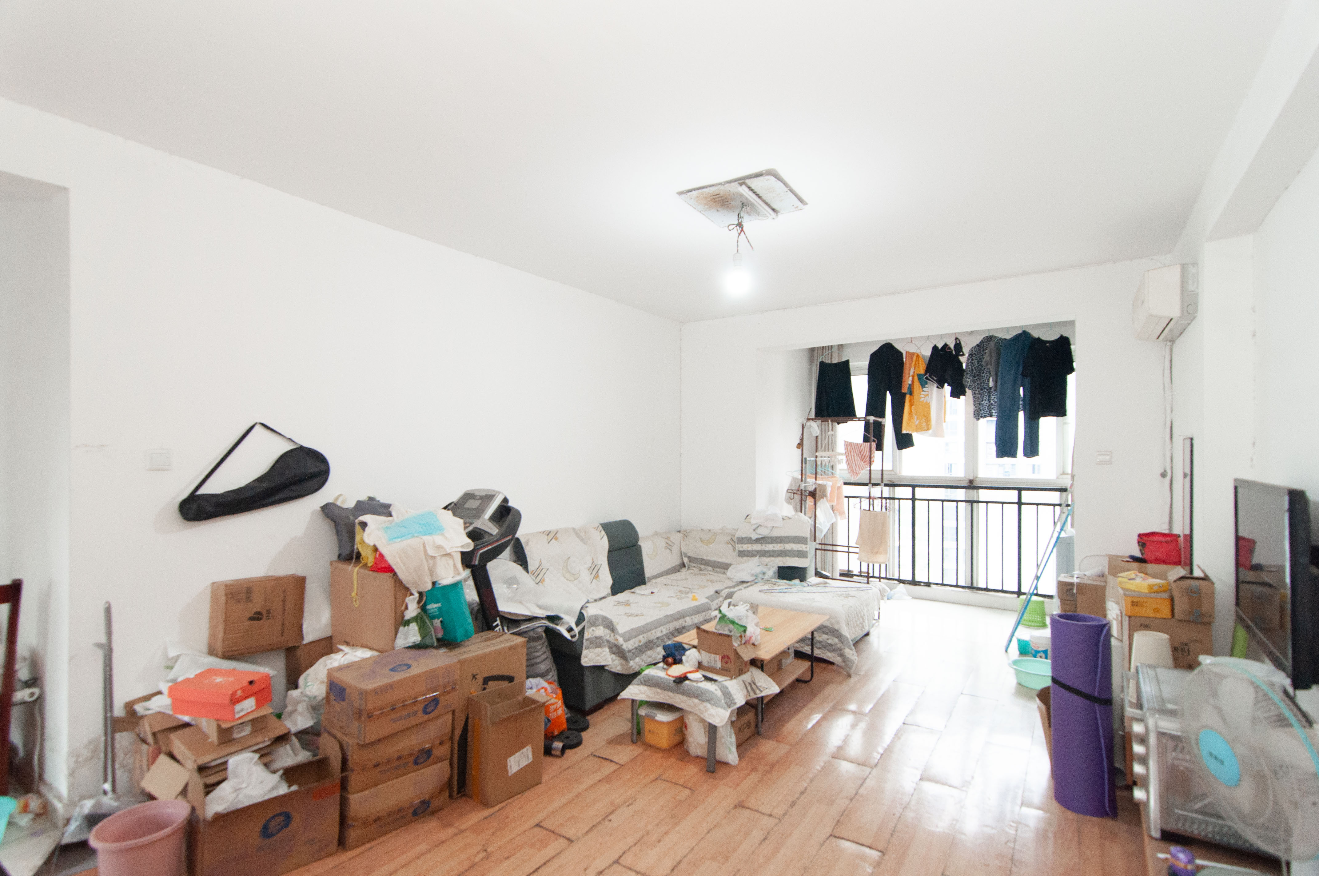 龙王港社区 3室2厅1卫 70.0万 龙王港社区 3室2厅1卫 70.0万客厅