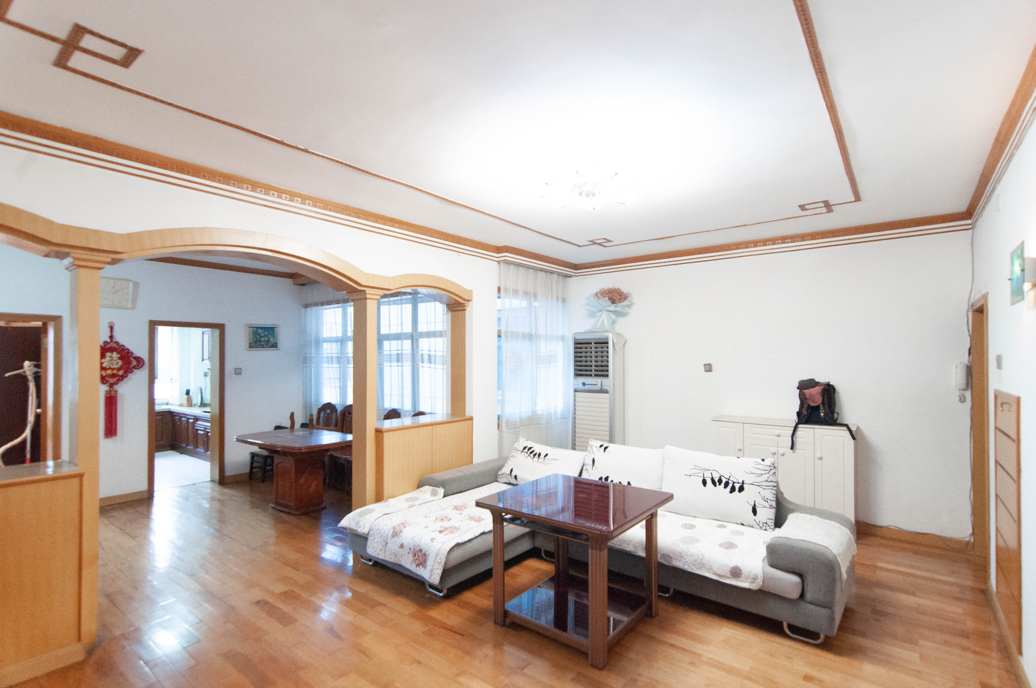 航天大院  3室2厅2卫   98.00万