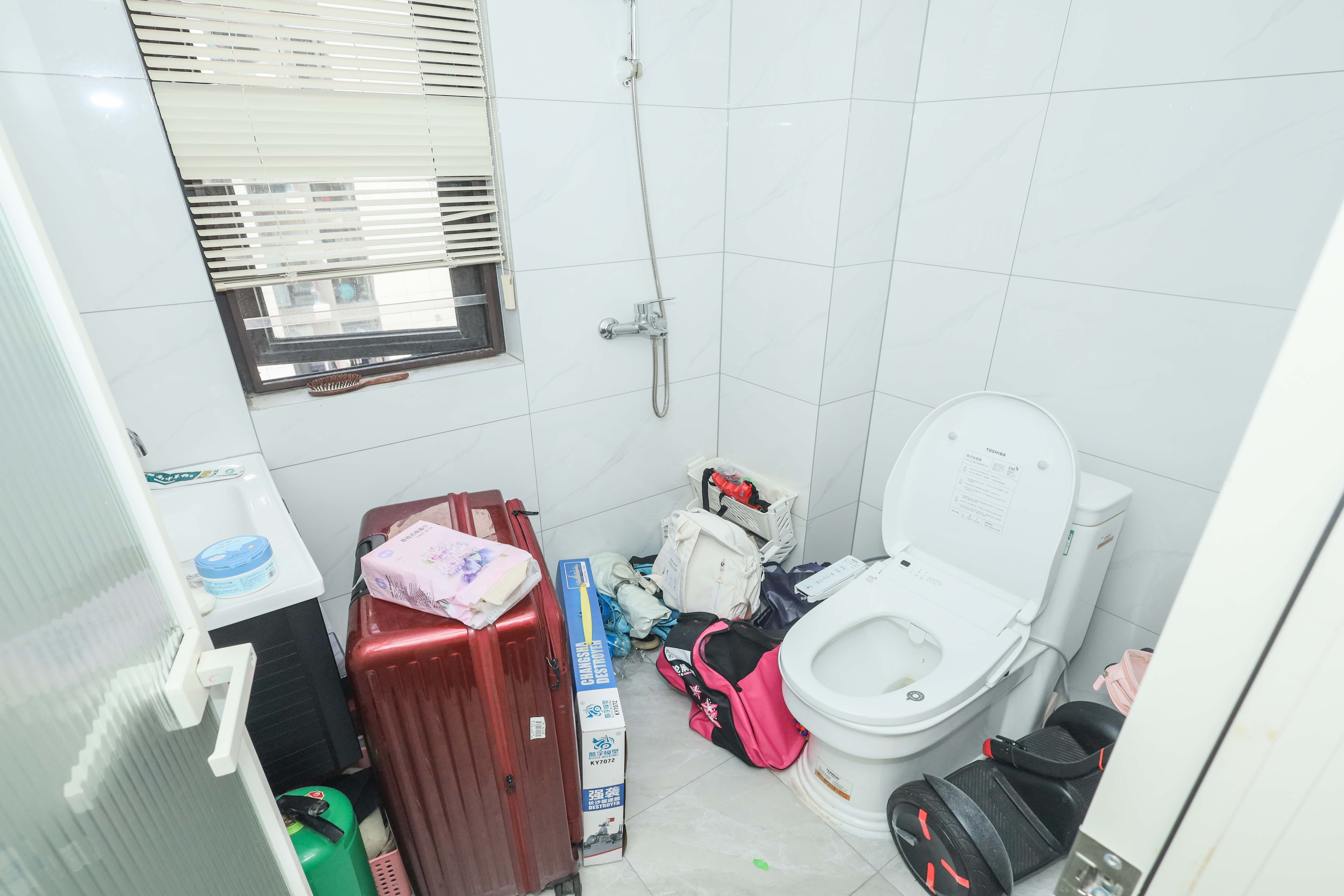 中国铁建梅溪青秀三期  3室2厅2卫   165.00万卫生间