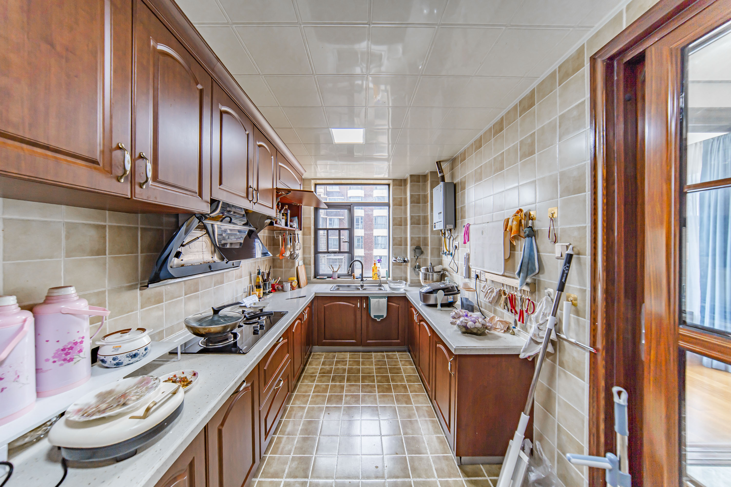 麓山翰林苑 4室2厅1卫 170.0万 麓山翰林苑 4室2厅1卫 170.0万厨房