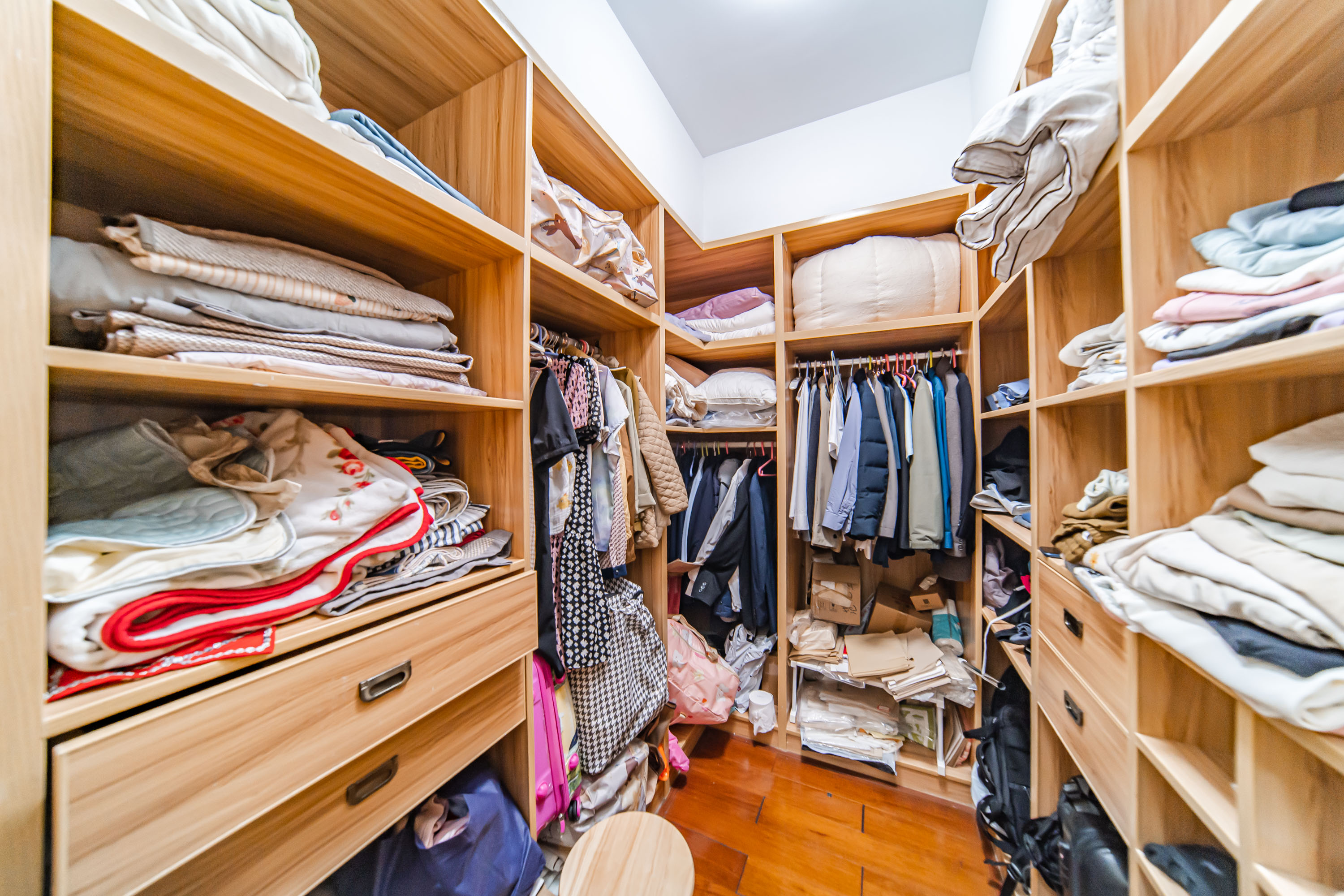 麓山翰林苑 4室2厅1卫 170.0万 麓山翰林苑 4室2厅1卫 170.0万其他