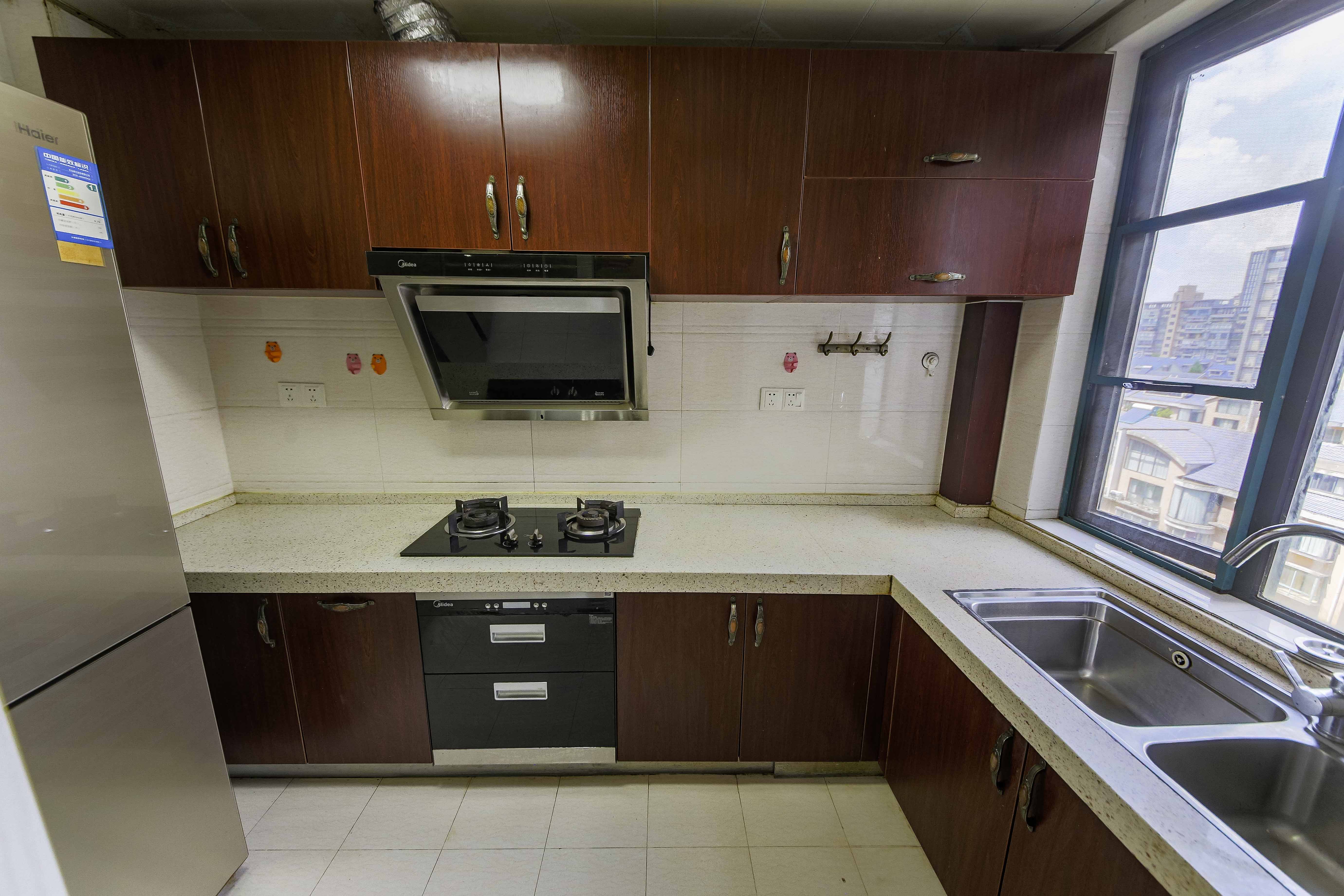 长沙欧洲城  3室2厅1卫    145.0万 长沙欧洲城  3室2厅1卫    145.0万厨房