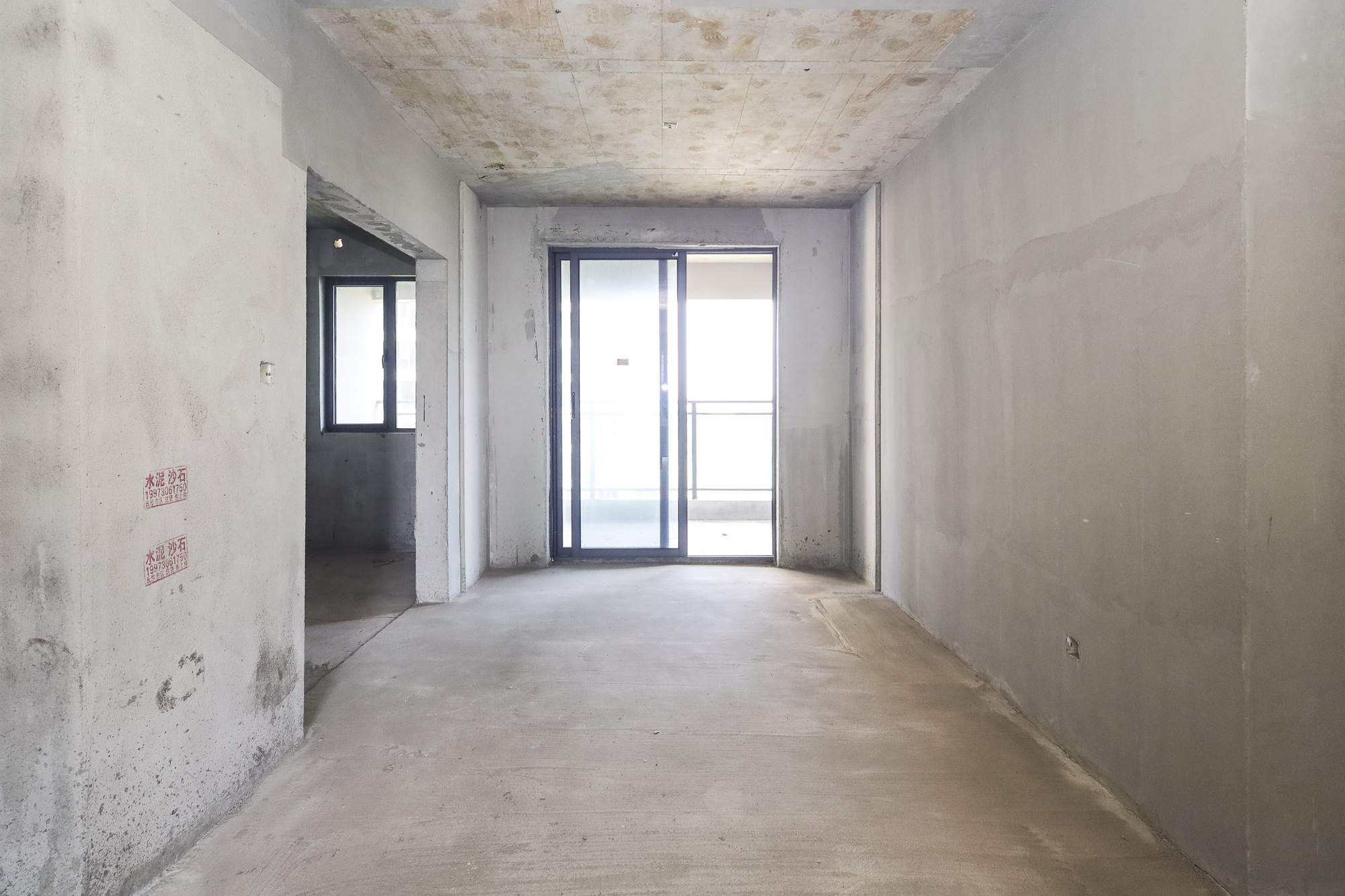 嘉宇北部湾A区  4室2厅2卫    88.0万 嘉宇北部湾A区  4室2厅2卫    88.0万客厅