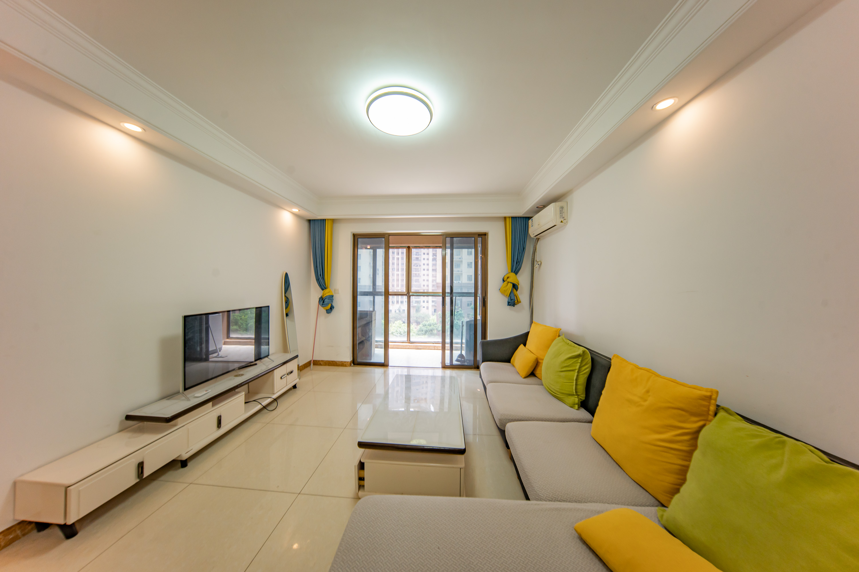 江山帝景哈佛 3室2厅1卫 92.0万 江山帝景哈佛 3室2厅1卫 92.0万客厅