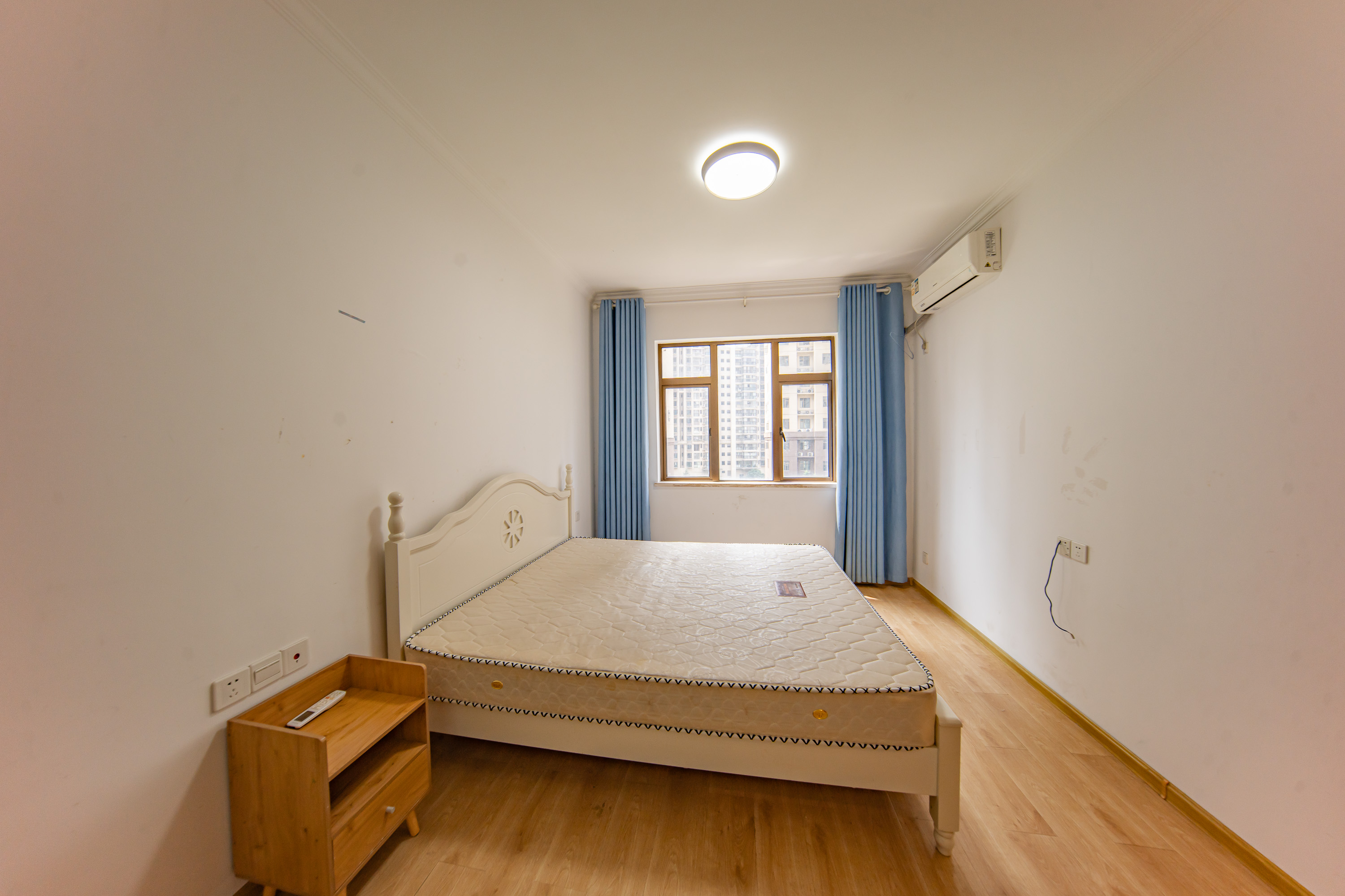 江山帝景哈佛 3室2厅1卫 92.0万 江山帝景哈佛 3室2厅1卫 92.0万卧室