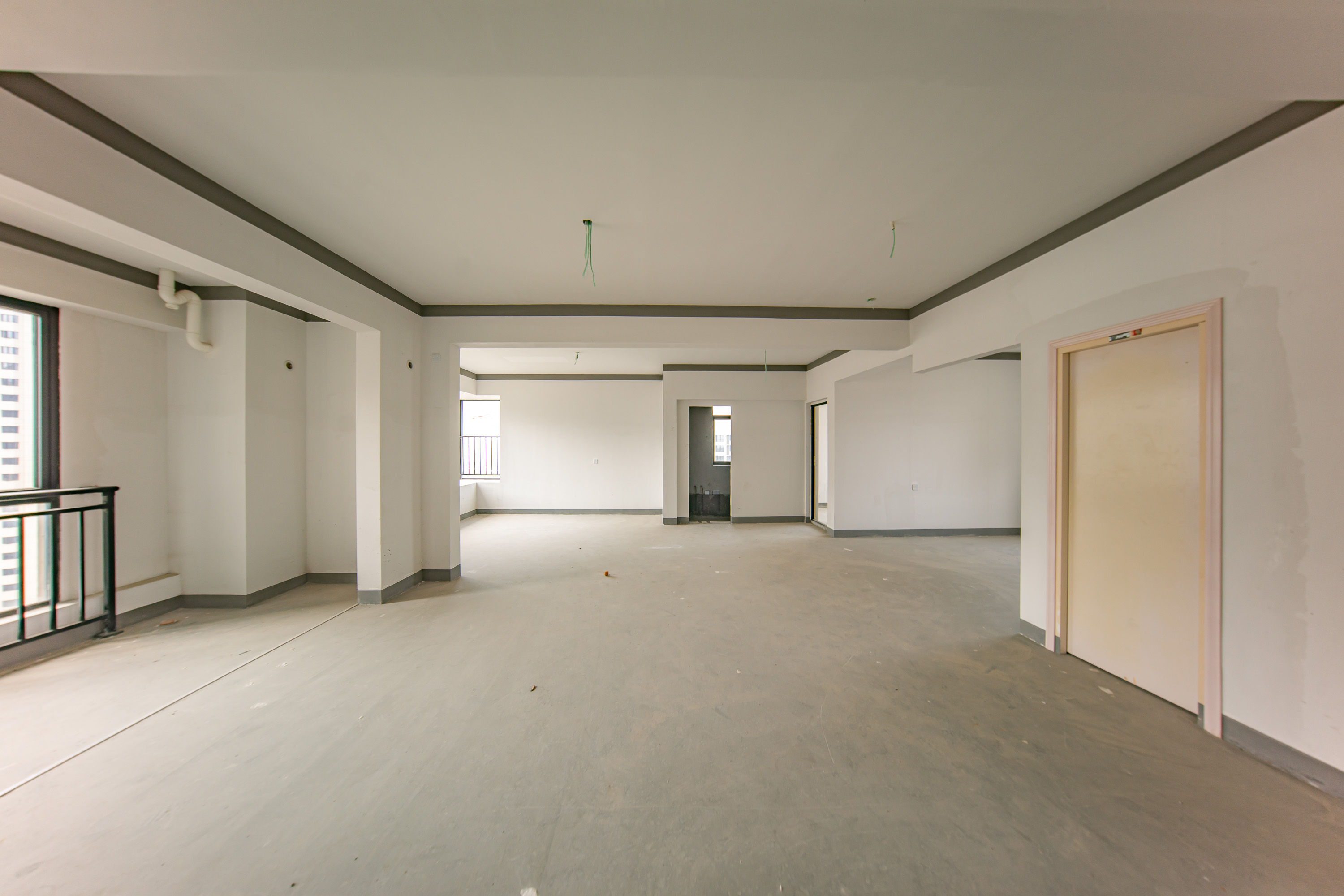 建投象山国际  4室2厅2卫   188.00万卧室