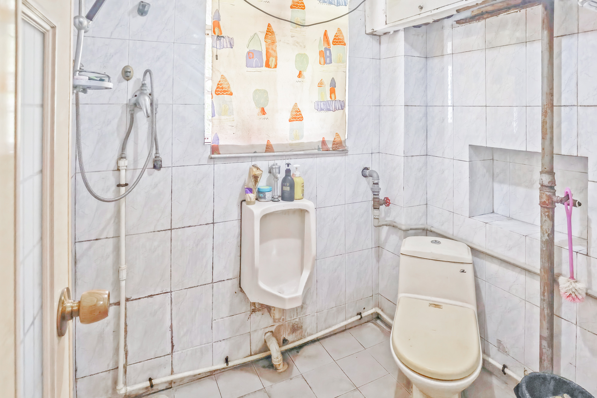 英才园一片  4室2厅1卫    109.0万 英才园一片  4室2厅1卫    109.0万卫生间