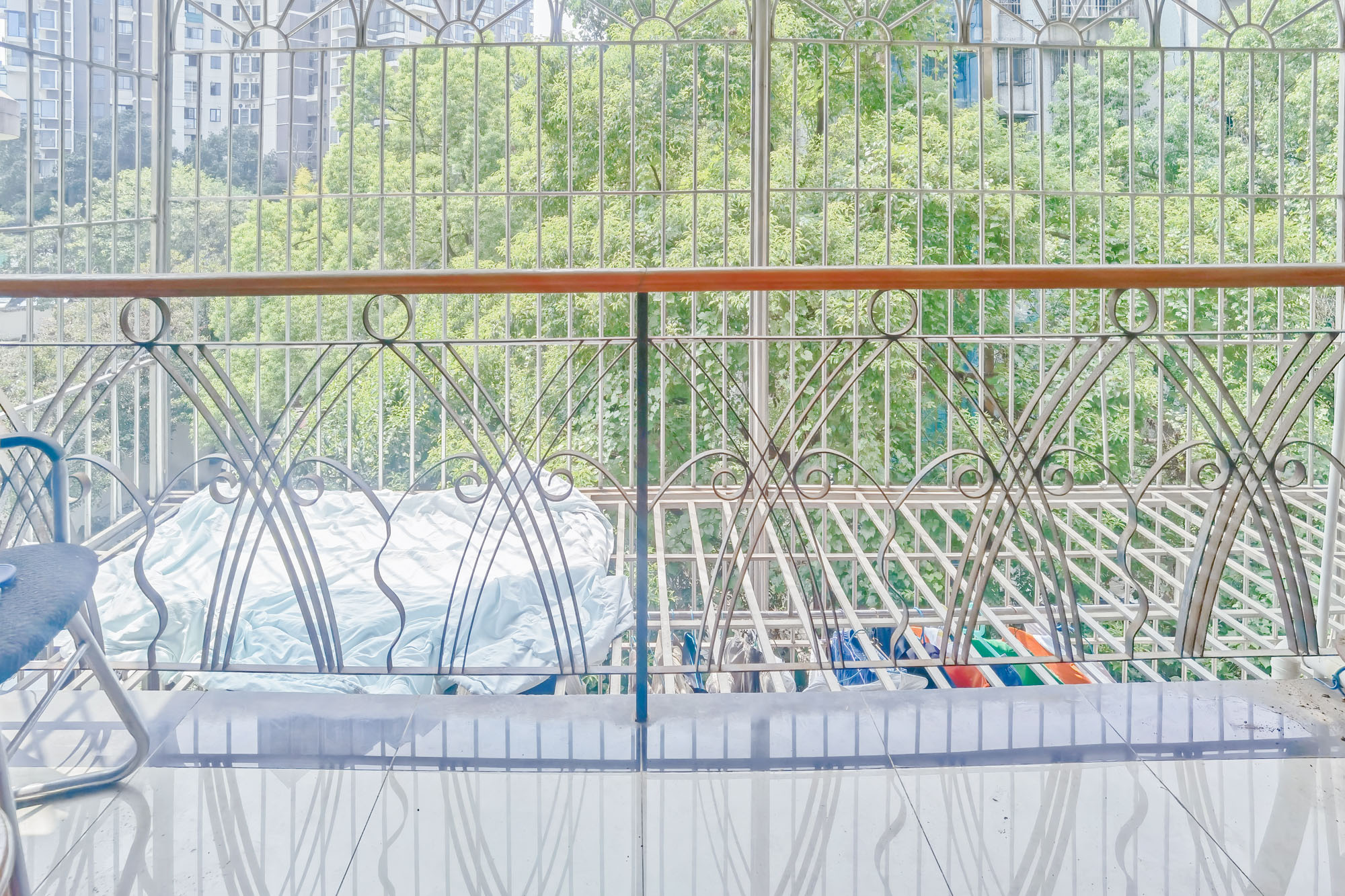 英才园一片  4室2厅1卫    109.0万 英才园一片  4室2厅1卫    109.0万阳台