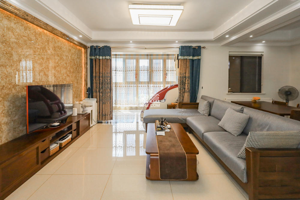 钰龙天下二期（钰龙佳园）  5室2厅2卫    292.0万