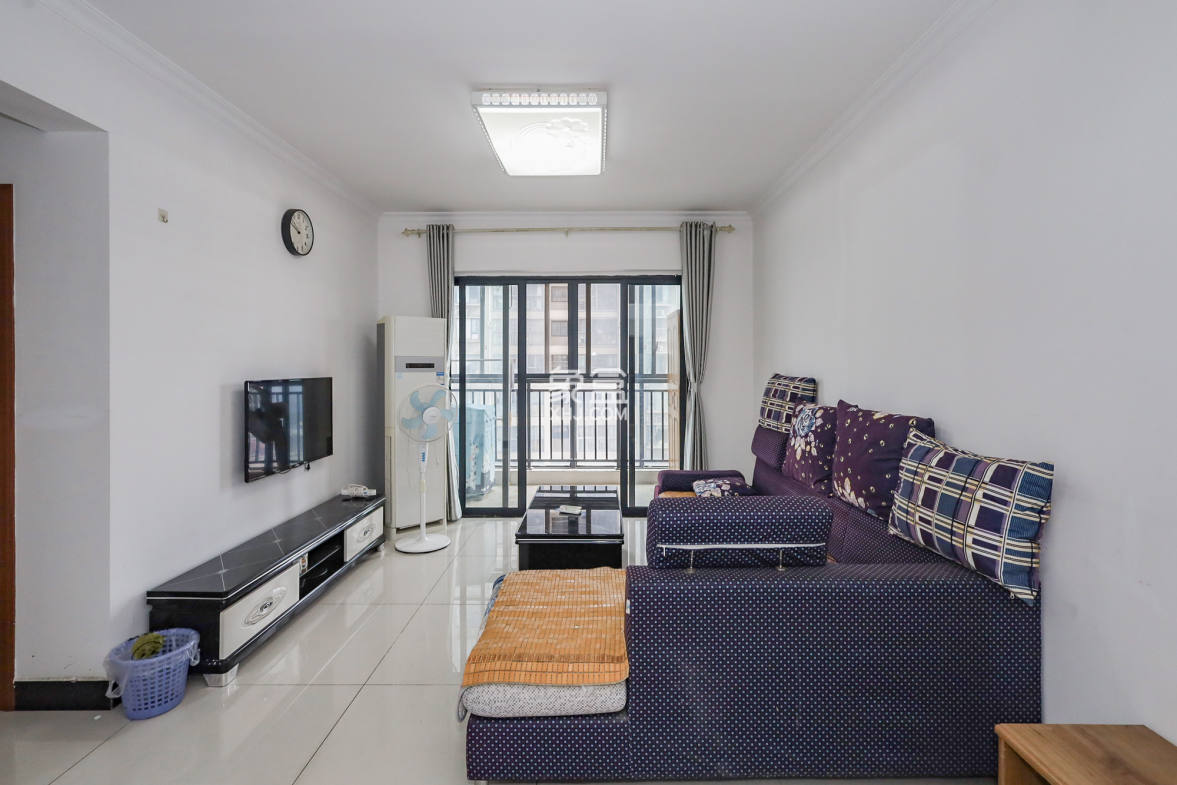 钰龙天下一期  2室2厅1卫    230.0万 钰龙天下一期  2室2厅1卫    230.0万客厅