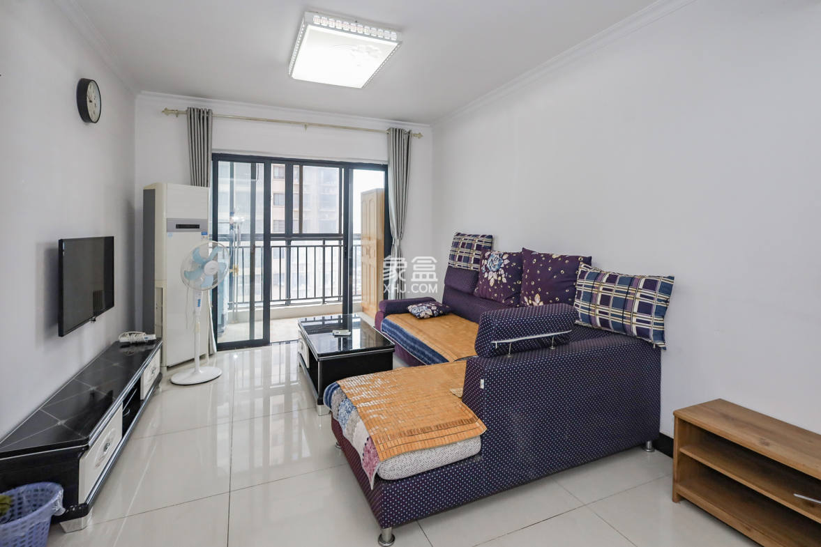 钰龙天下一期  2室2厅1卫    230.0万 钰龙天下一期  2室2厅1卫    230.0万客厅