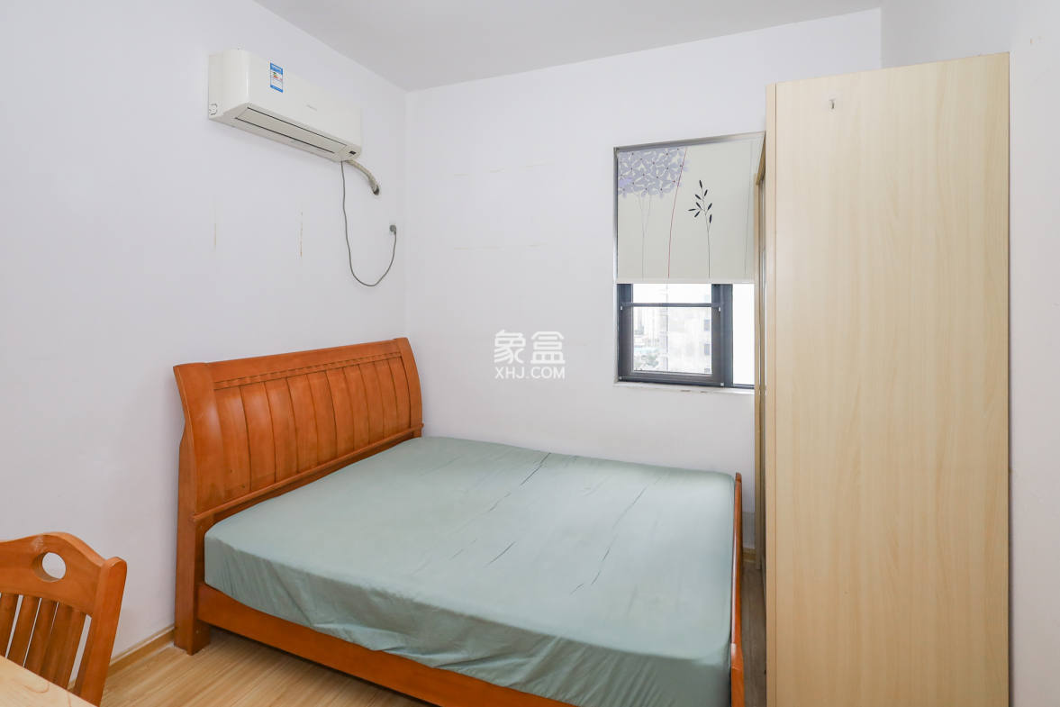 钰龙天下一期  2室2厅1卫    230.0万 钰龙天下一期  2室2厅1卫    230.0万卧室