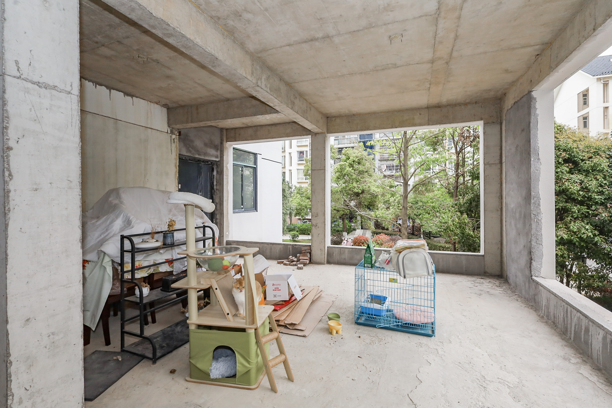 八方小区A区  4室2厅2卫    430.0万其他