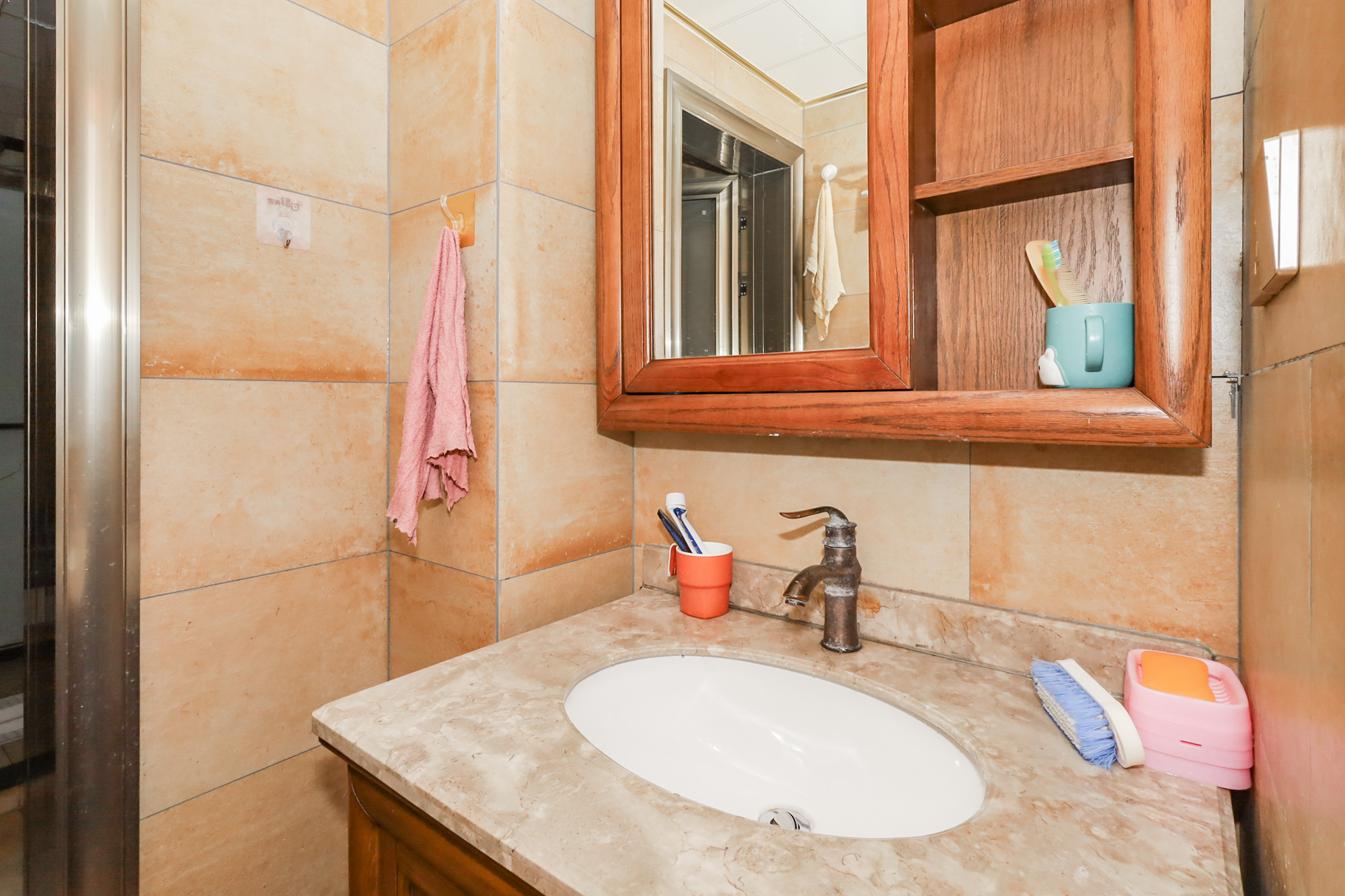 八方小区A区  4室2厅2卫    430.0万 八方小区A区  4室2厅2卫    430.0万其他