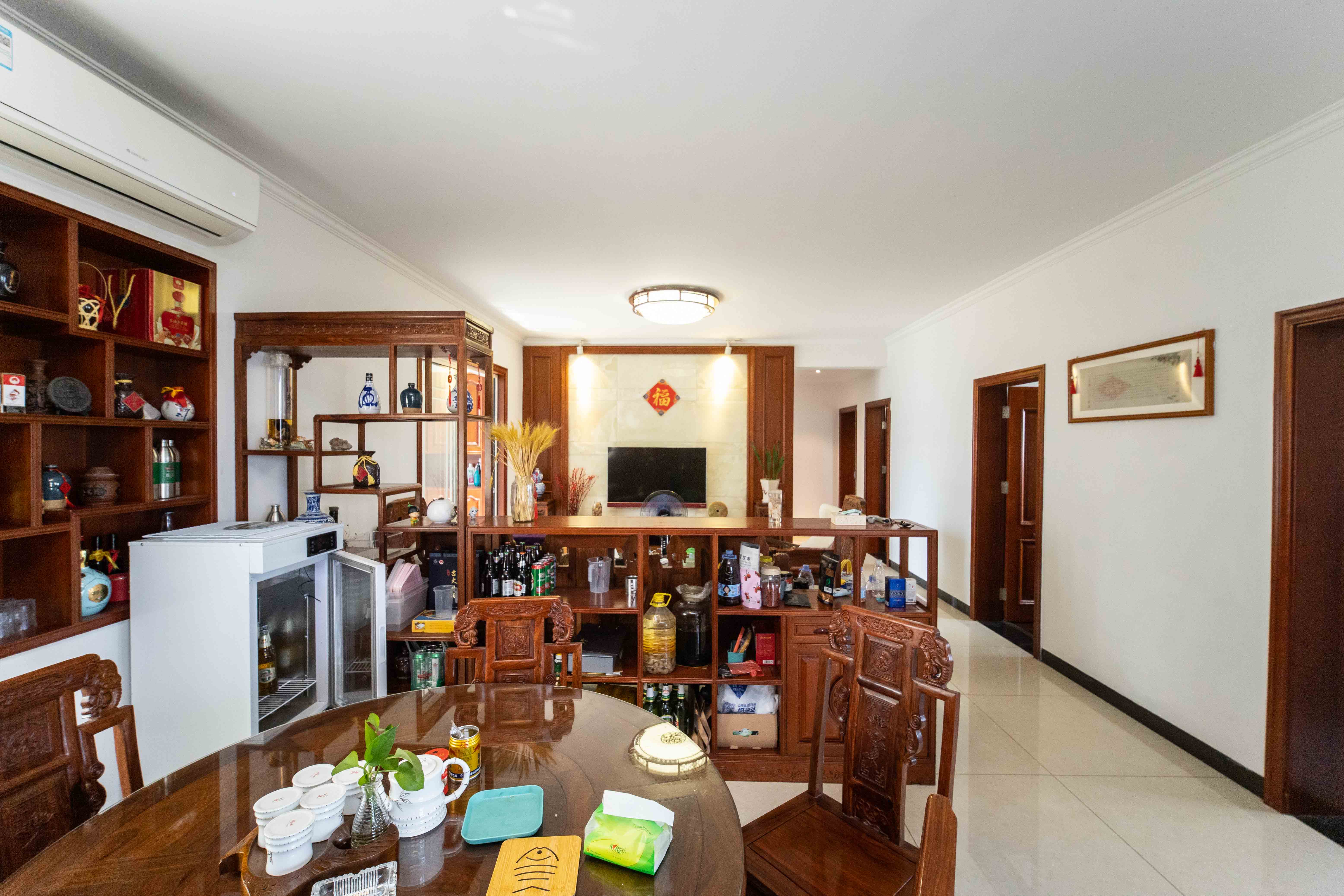 泊爱蓝湾  4室2厅2卫    135.0万 泊爱蓝湾  4室2厅2卫    135.0万客厅