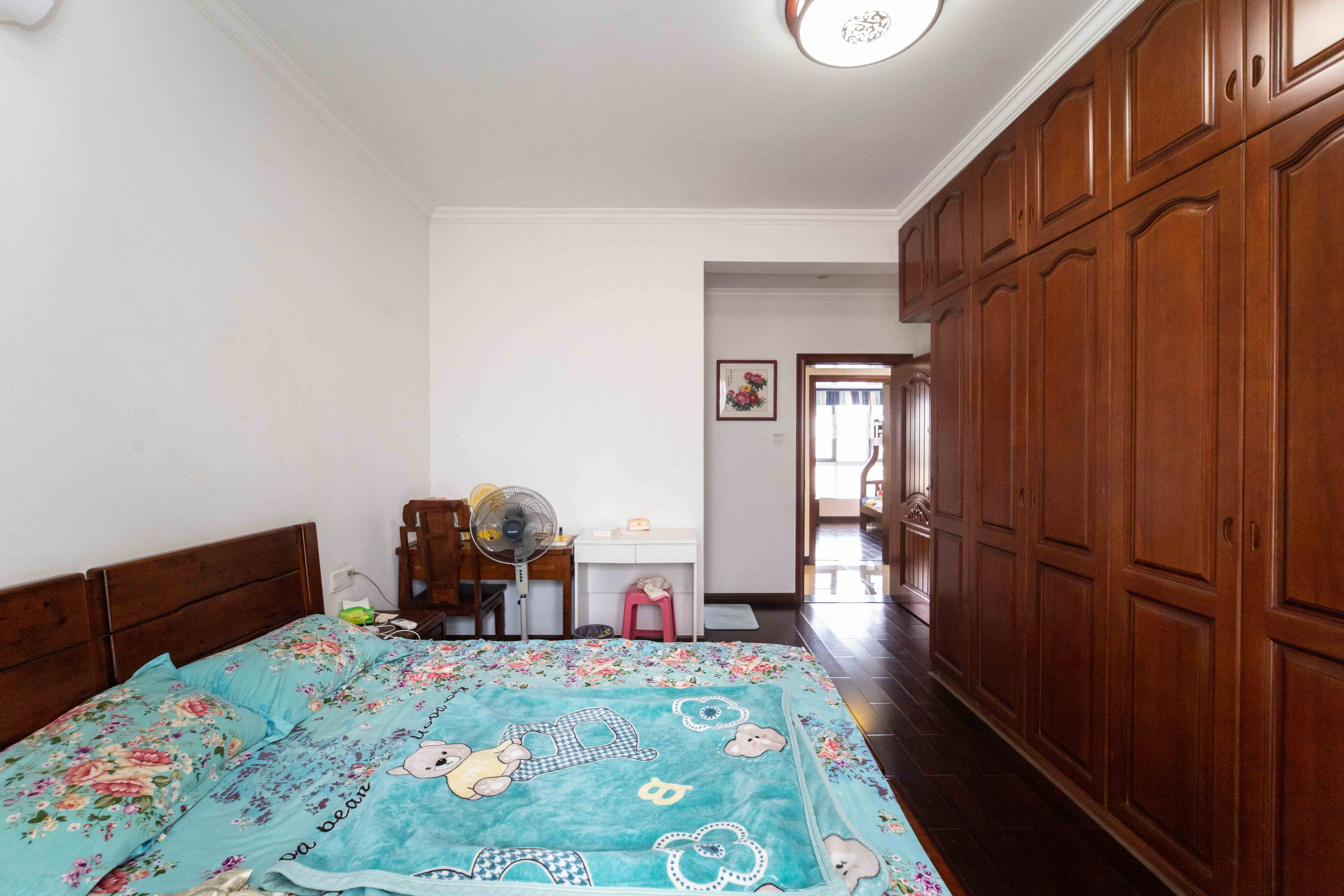 泊爱蓝湾  4室2厅2卫    135.0万 泊爱蓝湾  4室2厅2卫    135.0万卧室