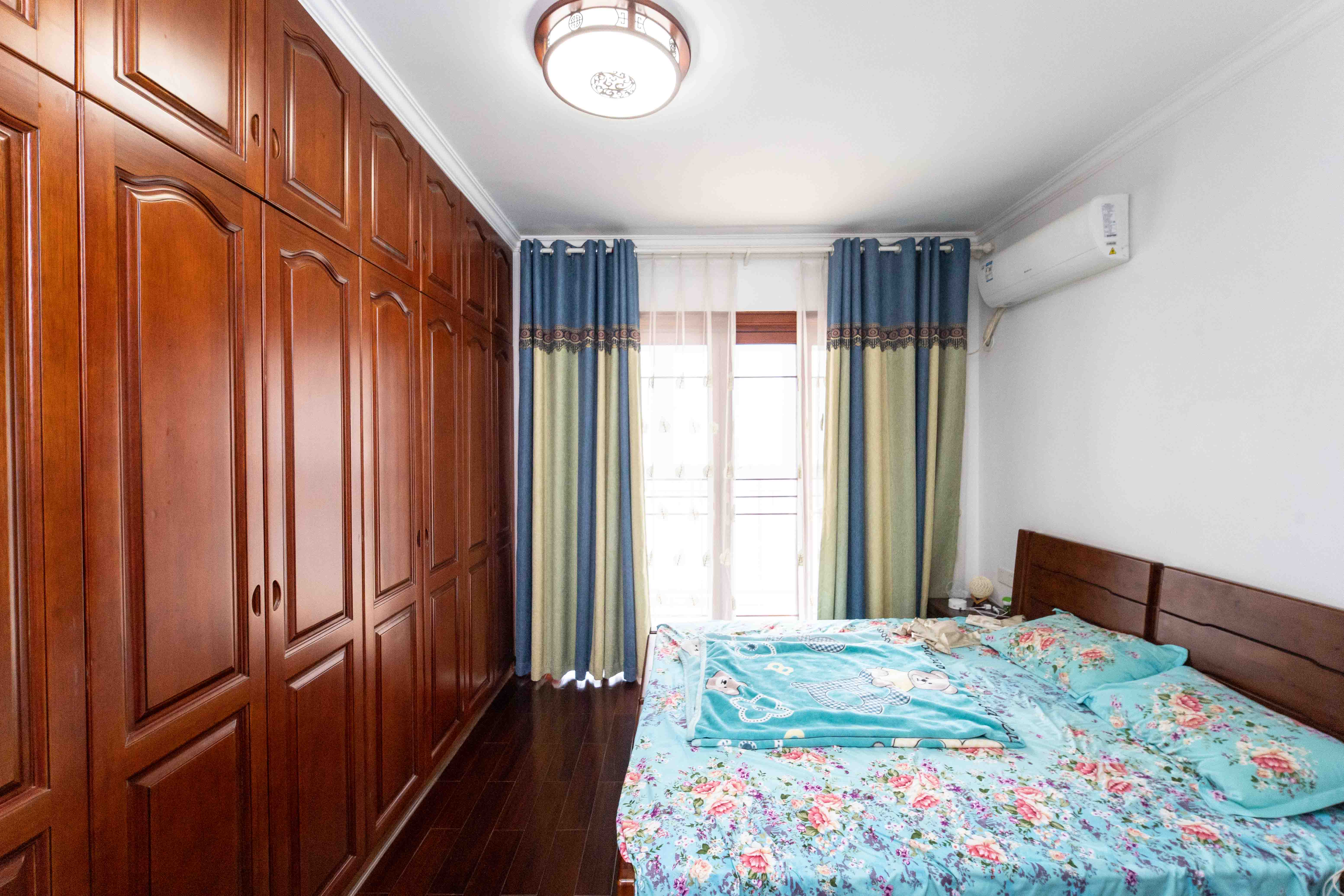 泊爱蓝湾  4室2厅2卫    135.0万 泊爱蓝湾  4室2厅2卫    135.0万卧室