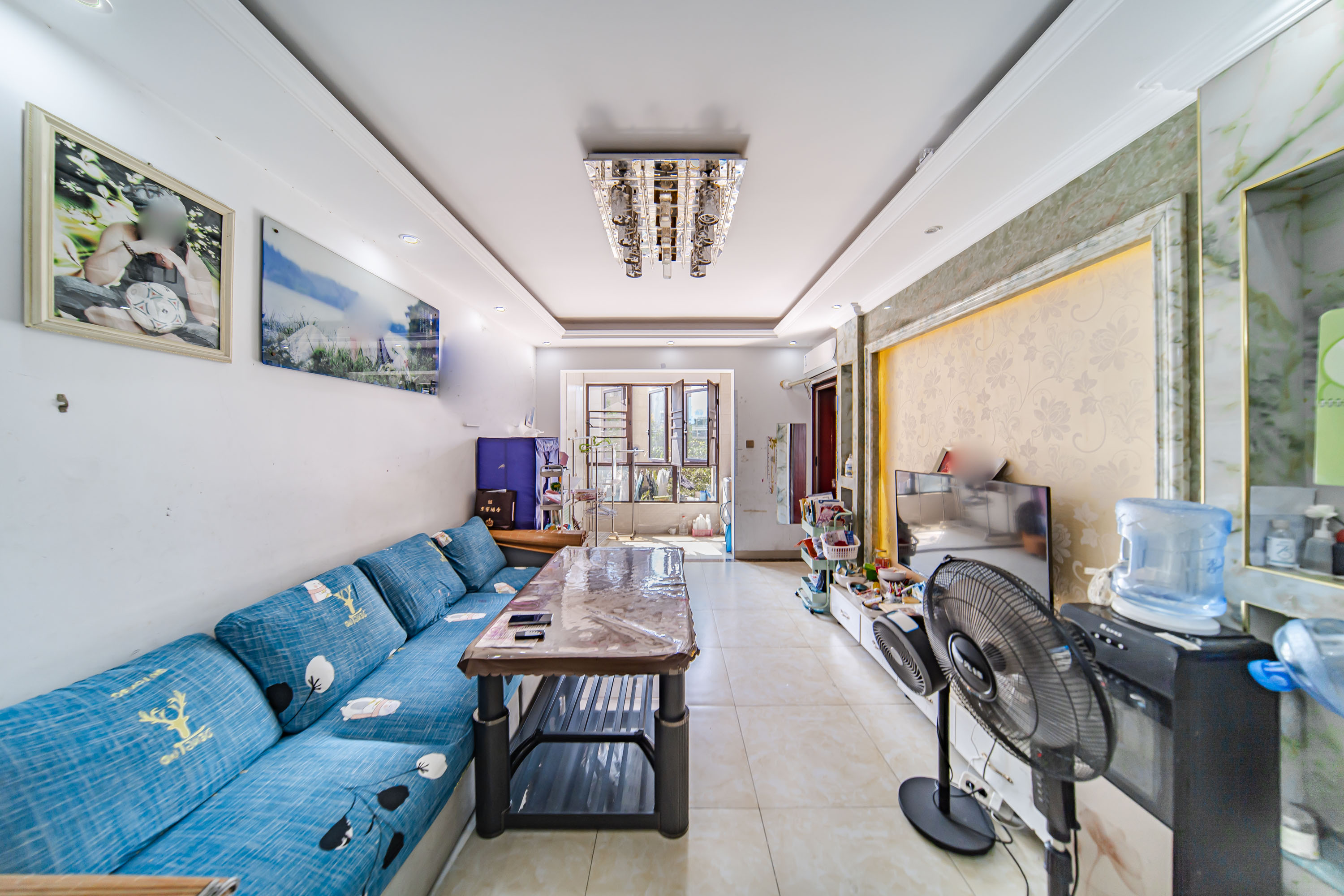 洋湖18克拉(旷远洋湖18克拉)  3室2厅1卫    90.0万 洋湖18克拉(旷远洋湖18克拉)  3室2厅1卫    90.0万客厅