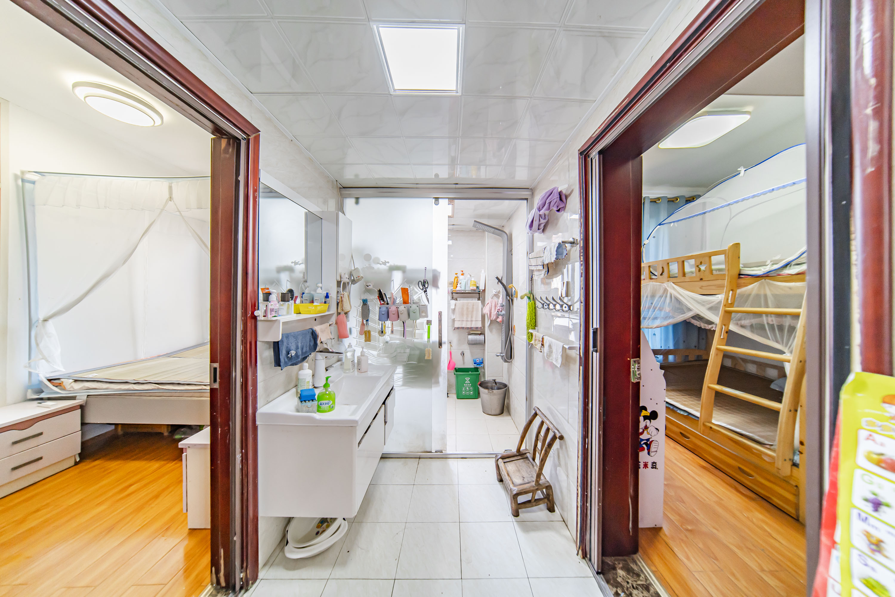 洋湖18克拉（旷远洋湖18克拉）  3室2厅1卫    90.0万卫生间