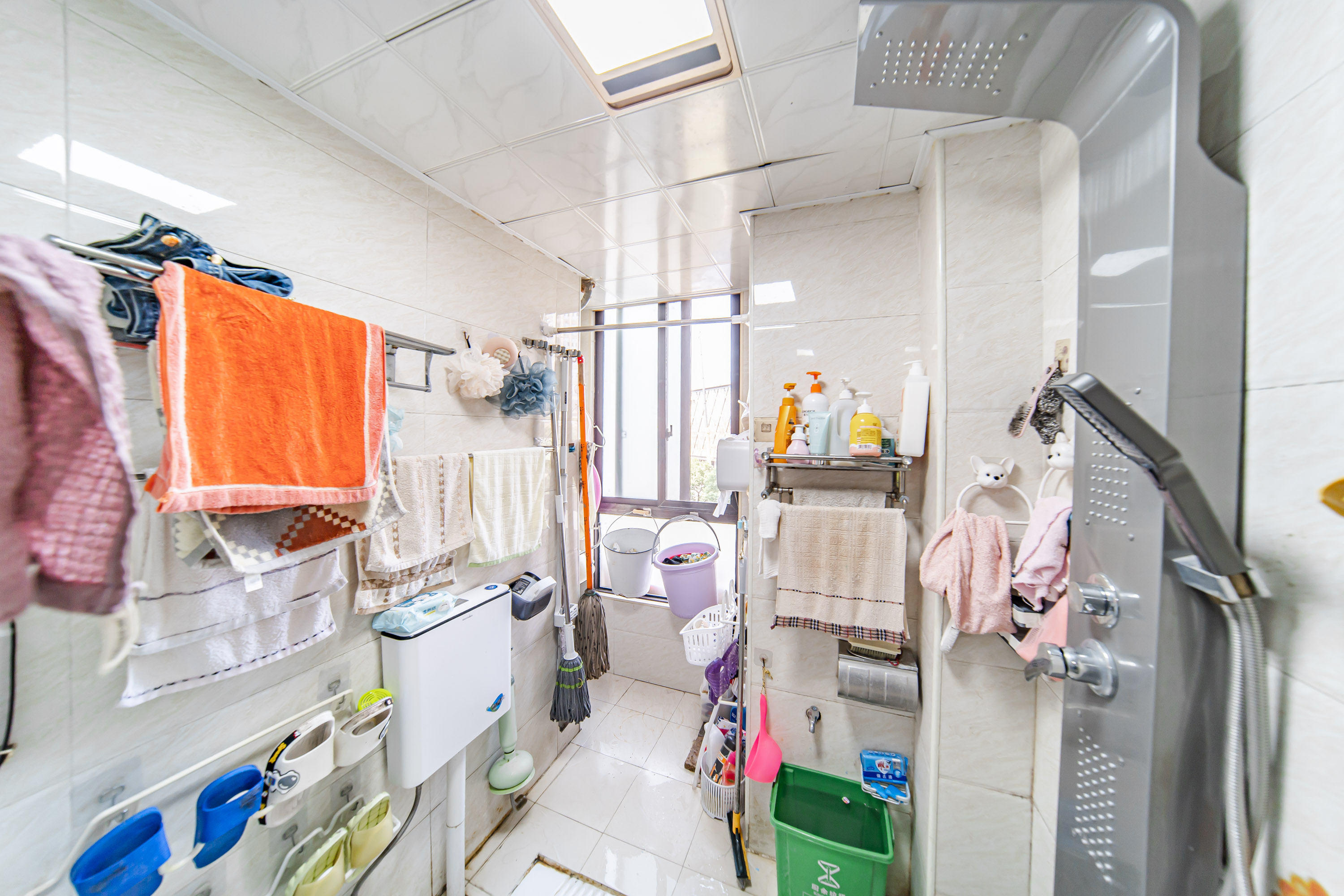 洋湖18克拉（旷远洋湖18克拉）  3室2厅1卫    90.0万卫生间