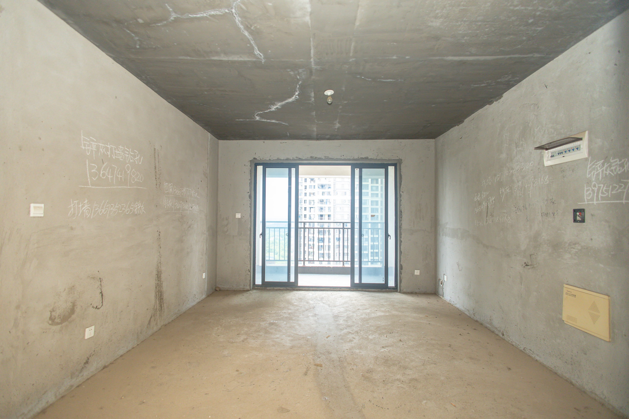 长龙湾 4室2厅2卫 76.8万 长龙湾 4室2厅2卫 76.8万客厅