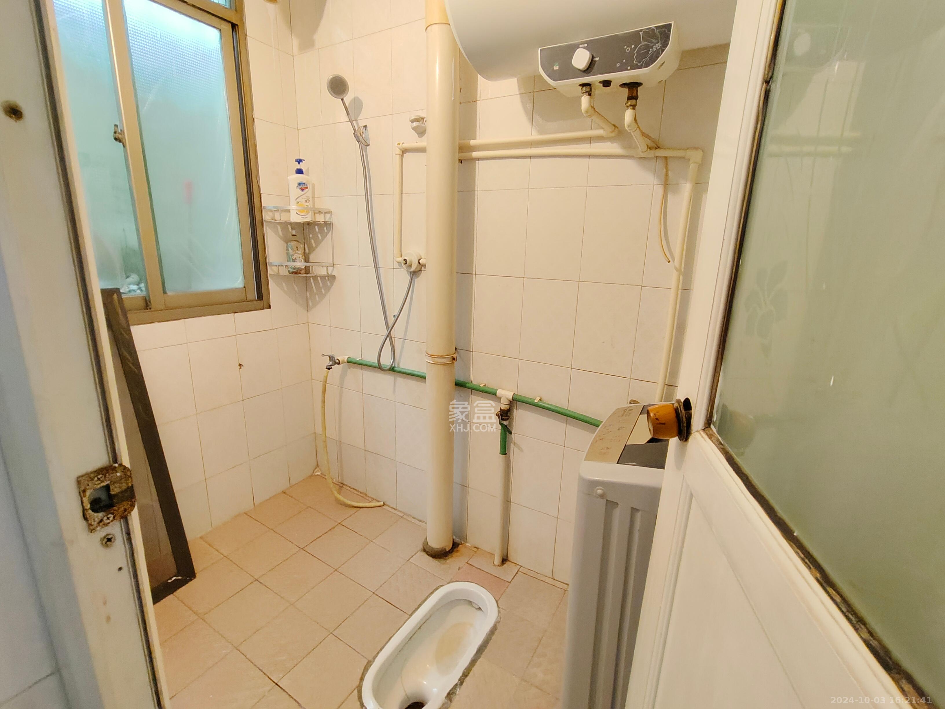 新合六村  2室2厅1卫   1700.00元/月室内图