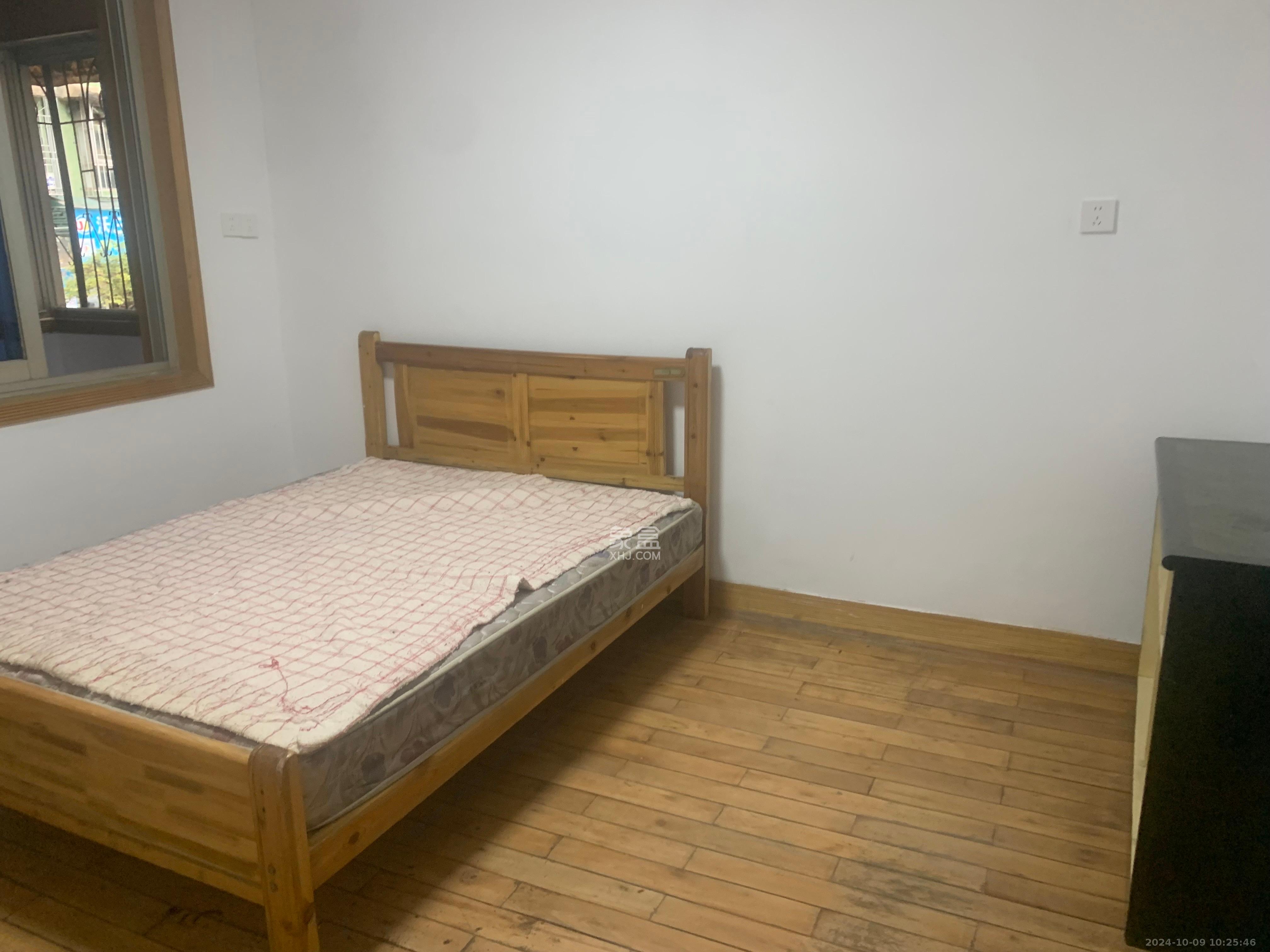 赤岗冲住宅楼（三合公寓）  3室2厅1卫   1600.00元/月室内图