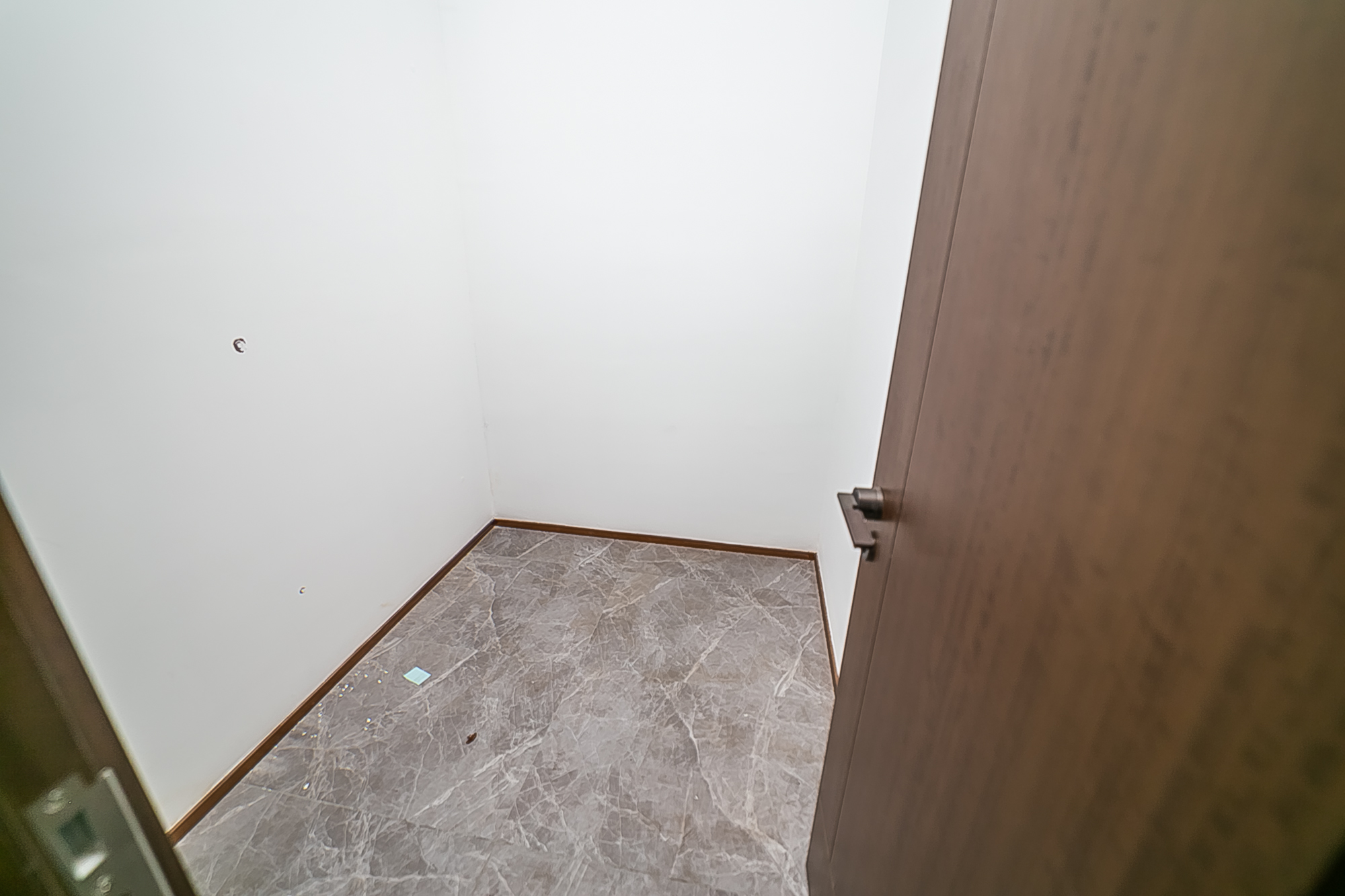 万科紫台  5室2厅4卫   590.00万其他