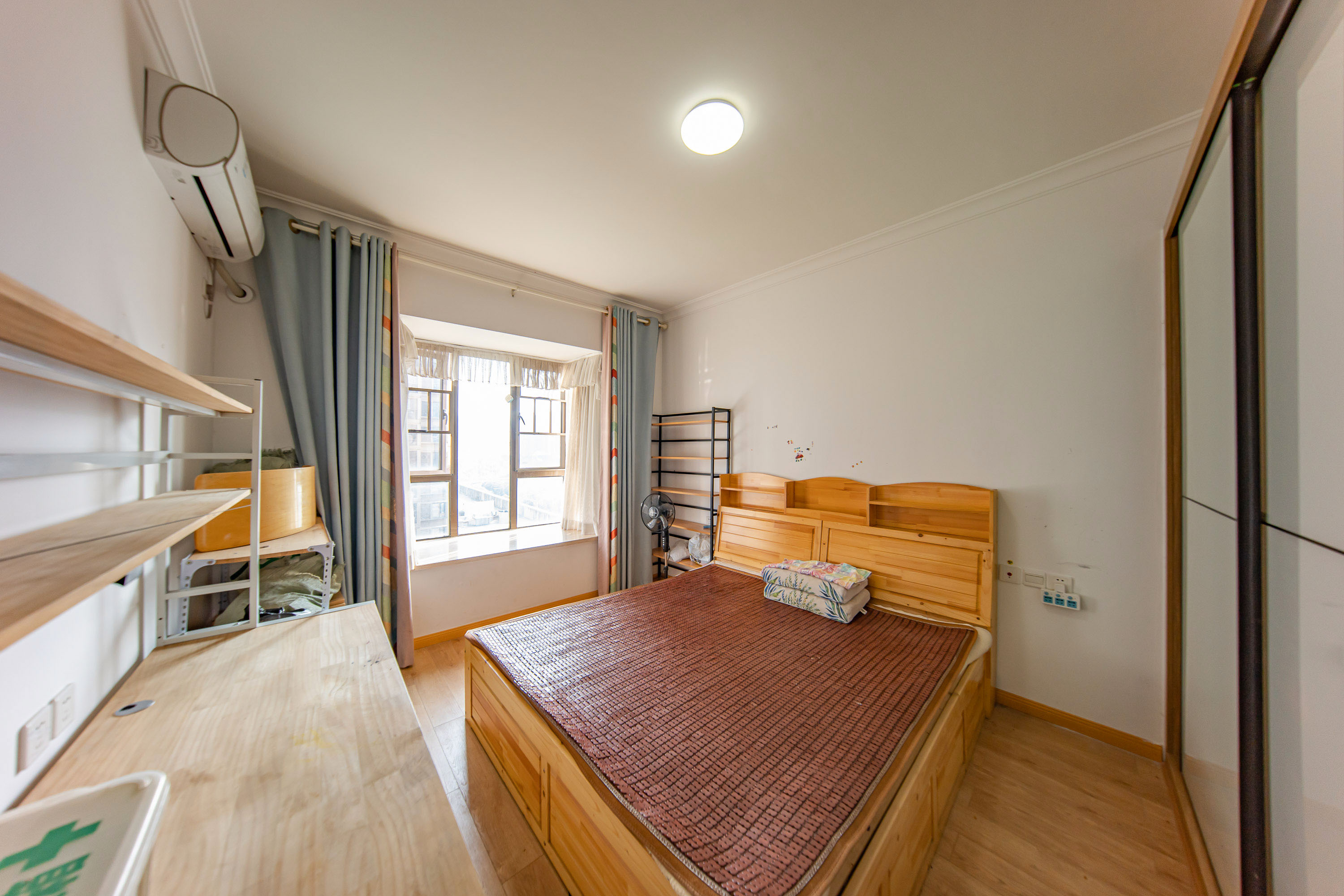 江山帝景哈佛 3室2厅1卫 80.0万 江山帝景哈佛 3室2厅1卫 80.0万卧室