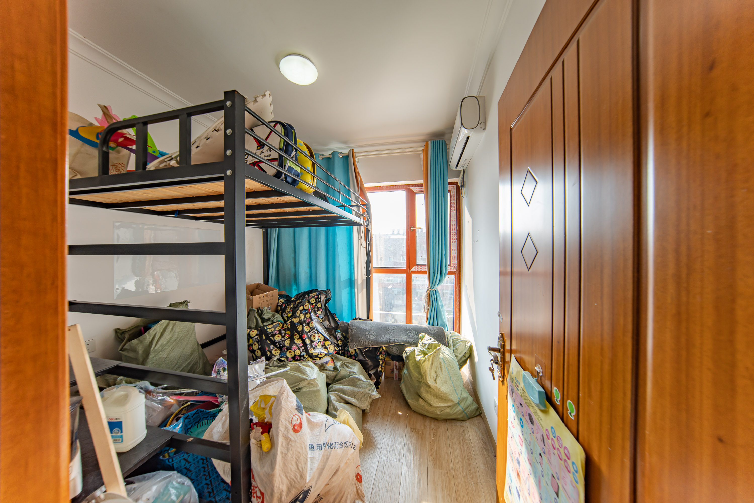 江山帝景哈佛 3室2厅1卫 80.0万 江山帝景哈佛 3室2厅1卫 80.0万卧室