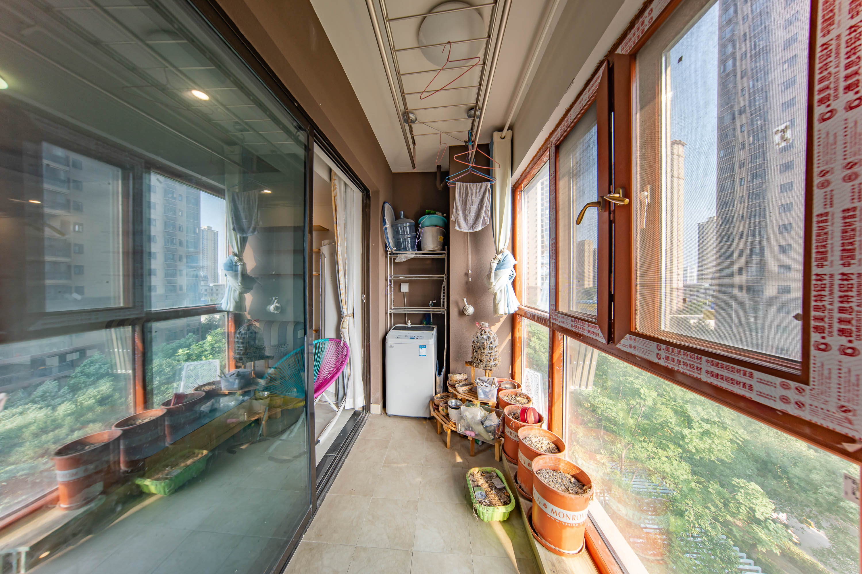 江山帝景哈佛 3室2厅1卫 80.0万 江山帝景哈佛 3室2厅1卫 80.0万阳台