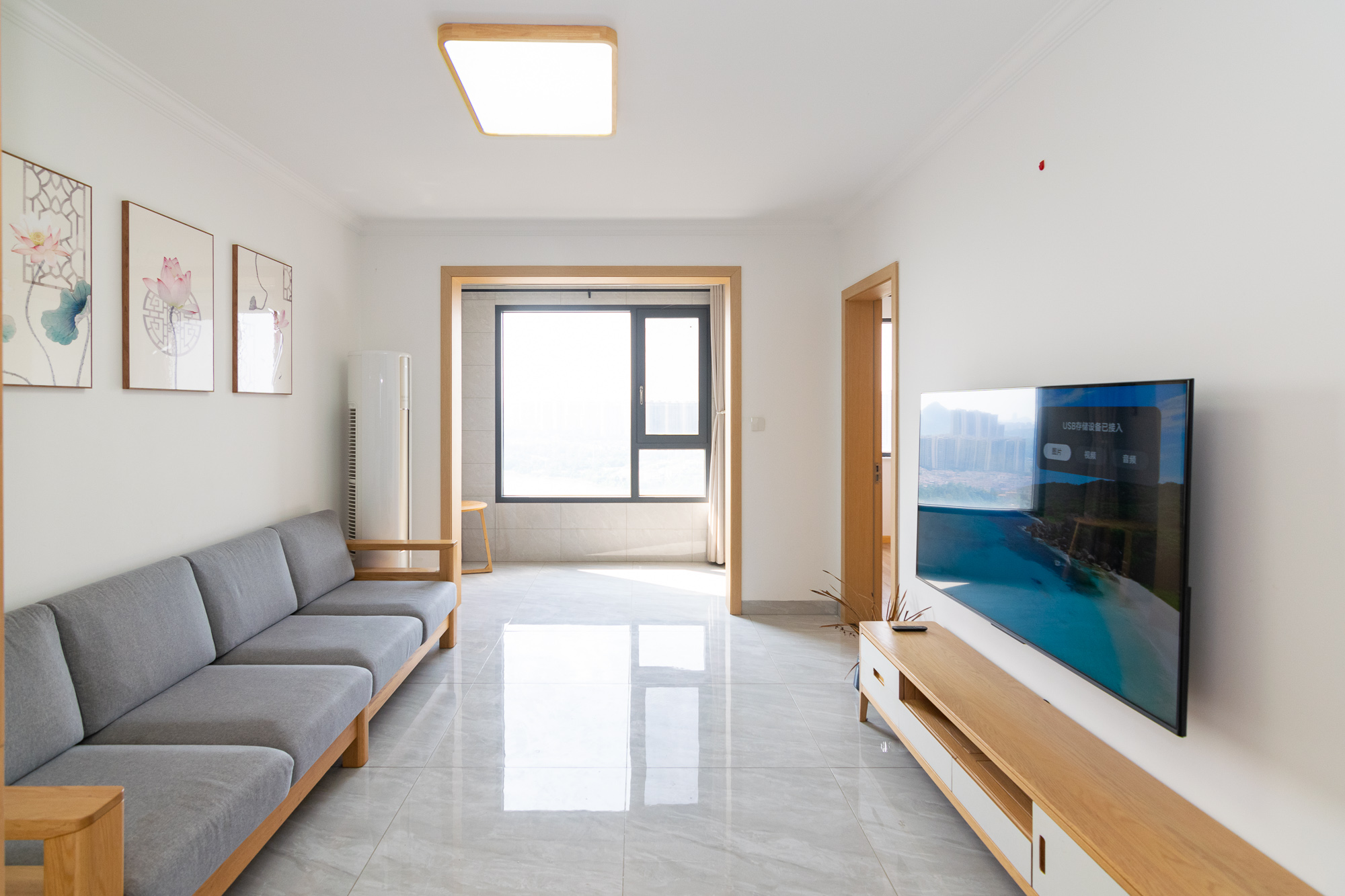 金地三千府(金地湖山樾、金地自在城) 3室2厅1卫 79.5万 金地三千府(金地湖山樾、金地自在城) 3室2厅1卫 79.5万客厅