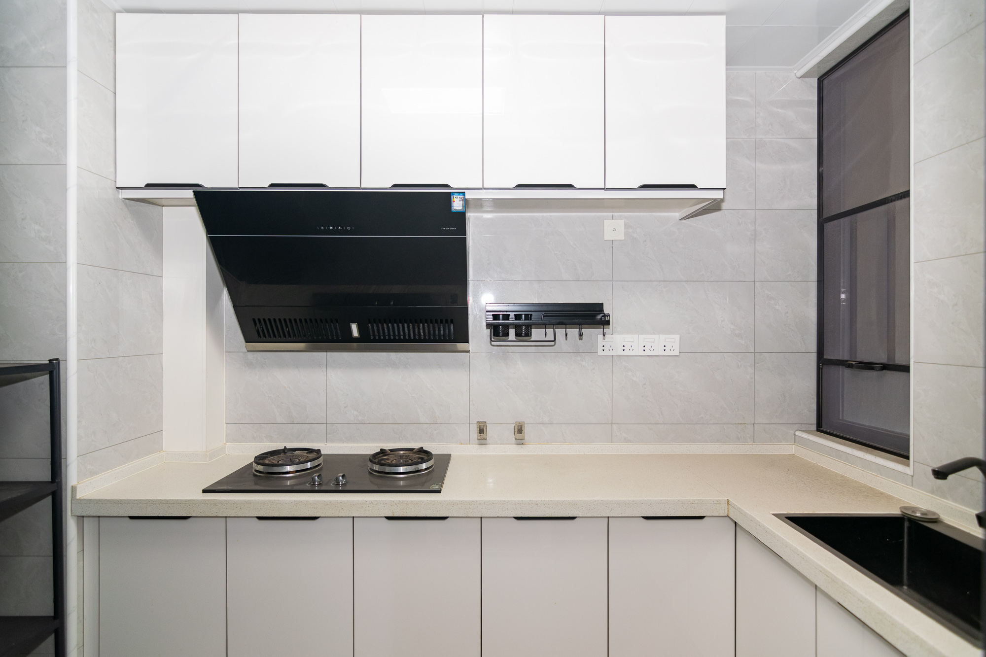 金地三千府(金地湖山樾、金地自在城) 3室2厅1卫 79.5万 金地三千府(金地湖山樾、金地自在城) 3室2厅1卫 79.5万厨房