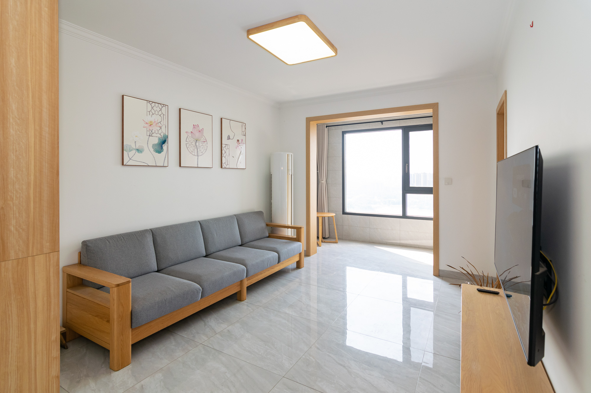 金地三千府(金地湖山樾、金地自在城) 3室2厅1卫 79.5万 金地三千府(金地湖山樾、金地自在城) 3室2厅1卫 79.5万客厅