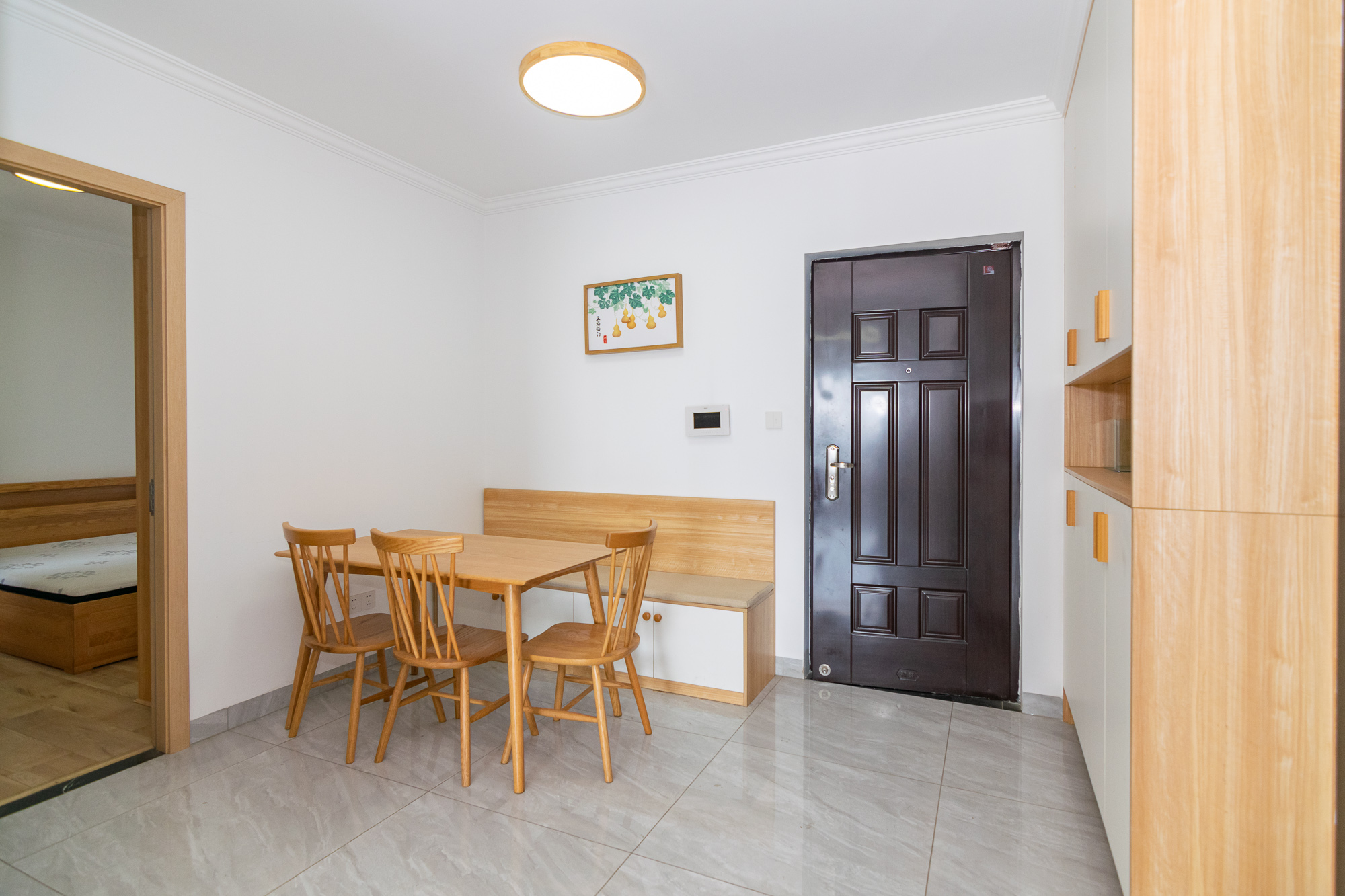 金地三千府(金地湖山樾、金地自在城) 3室2厅1卫 79.5万 金地三千府(金地湖山樾、金地自在城) 3室2厅1卫 79.5万客厅