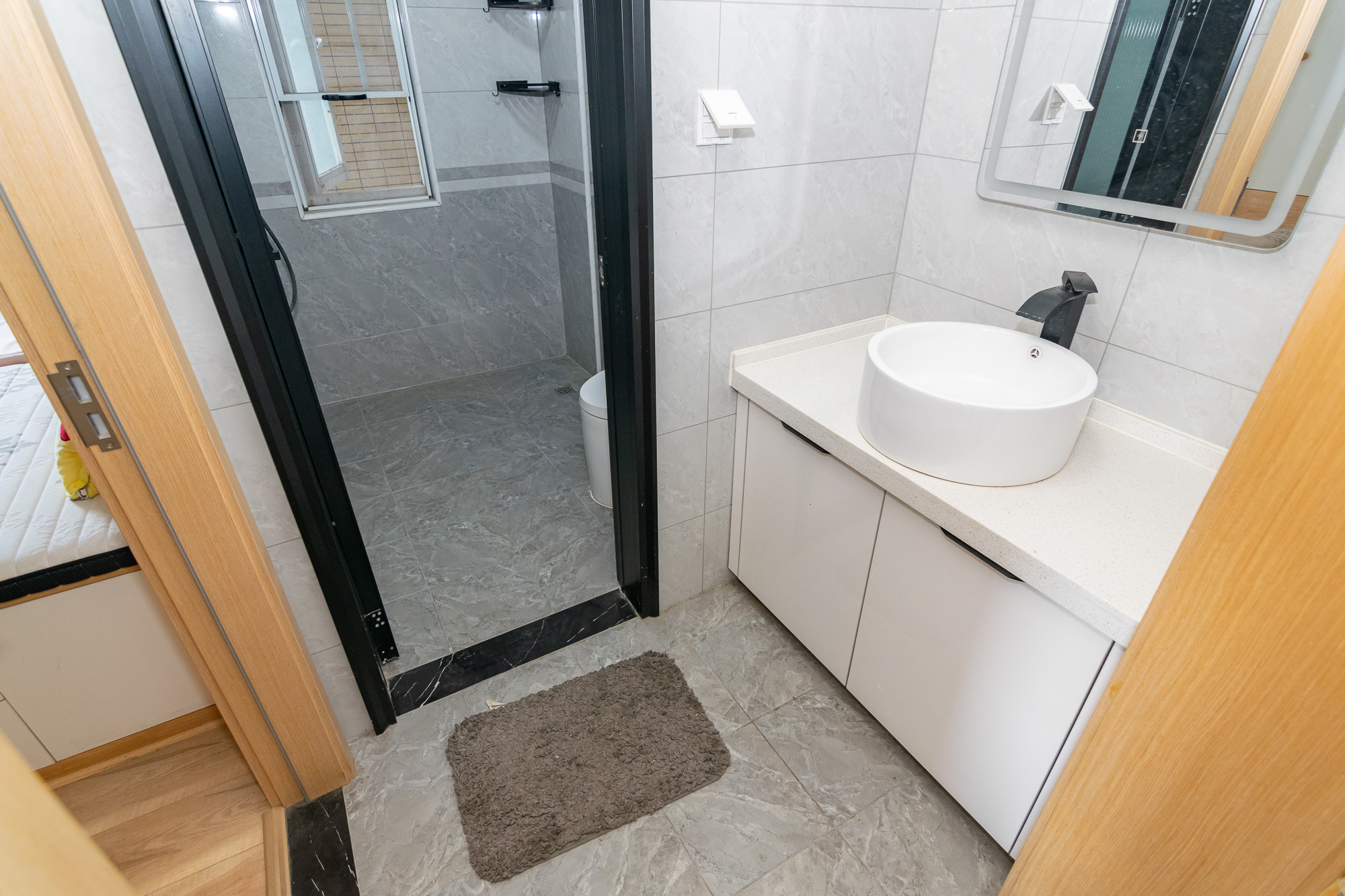 金地三千府(金地湖山樾、金地自在城) 3室2厅1卫 79.5万 金地三千府(金地湖山樾、金地自在城) 3室2厅1卫 79.5万卫生间