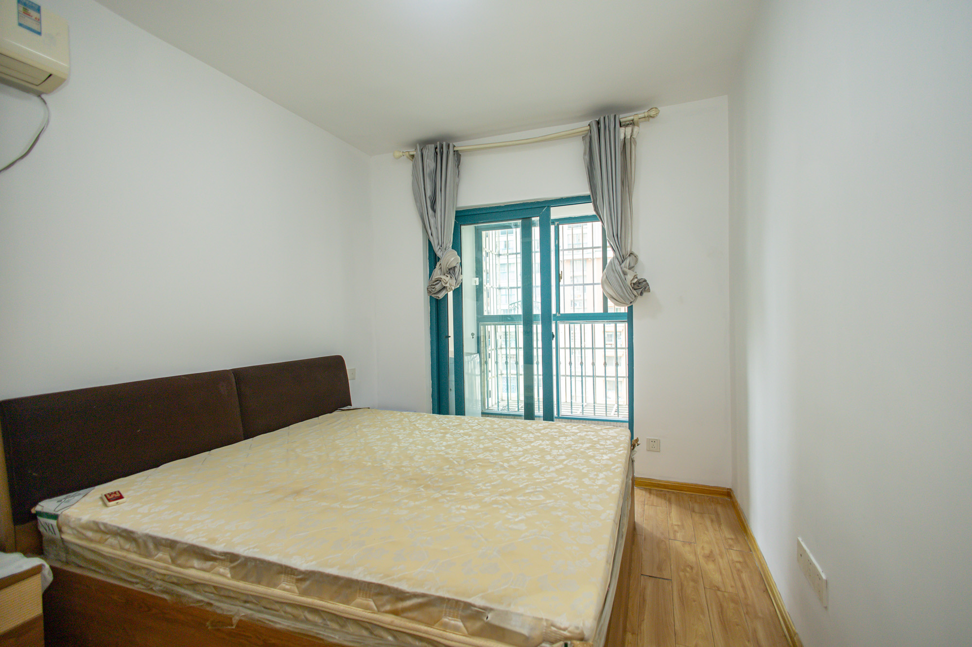 蝴蝶谷 2室1厅1卫 30.8万 蝴蝶谷 2室1厅1卫 30.8万卧室