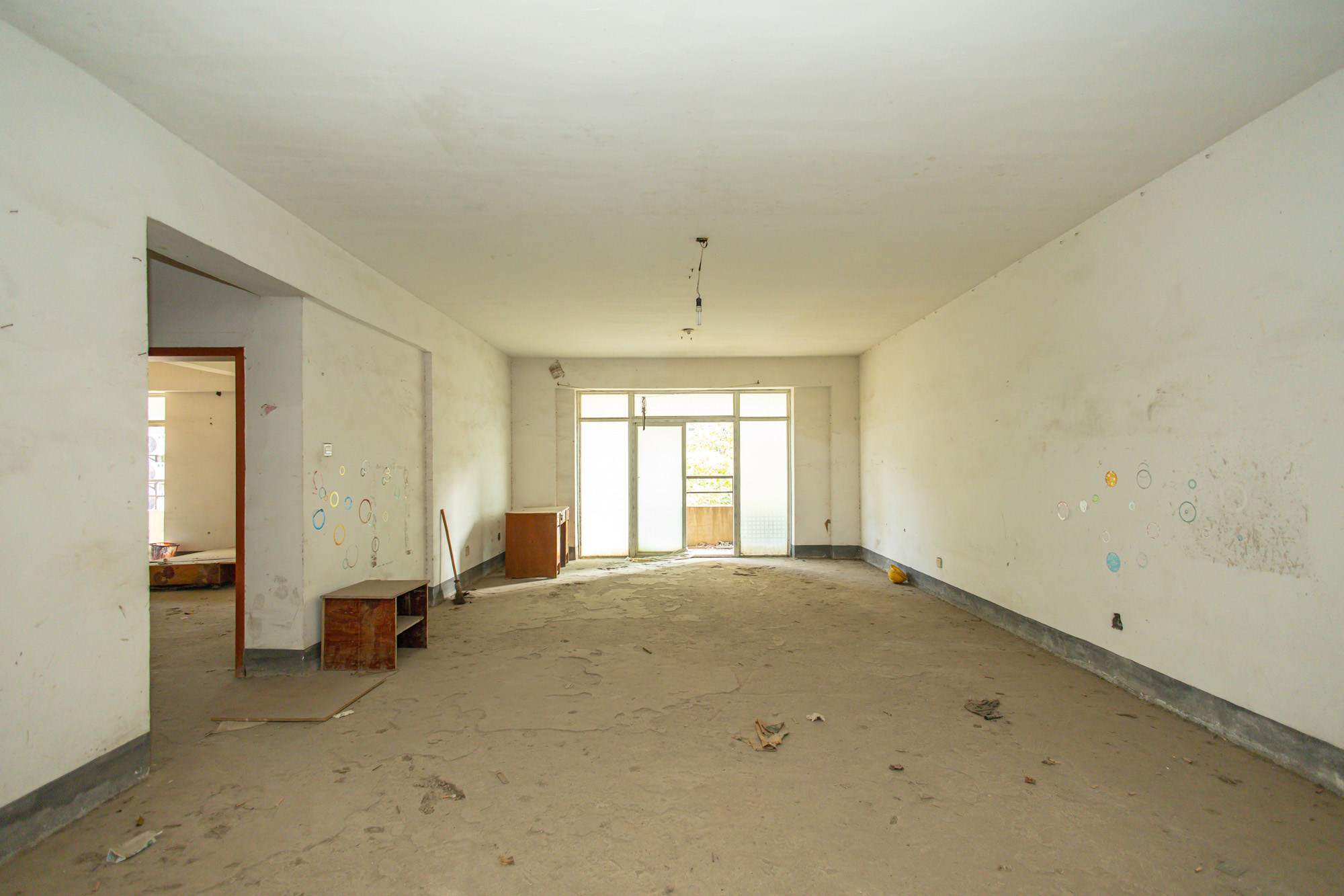 开源鑫苑 4室2厅1卫 107.0万 开源鑫苑 4室2厅1卫 107.0万客厅