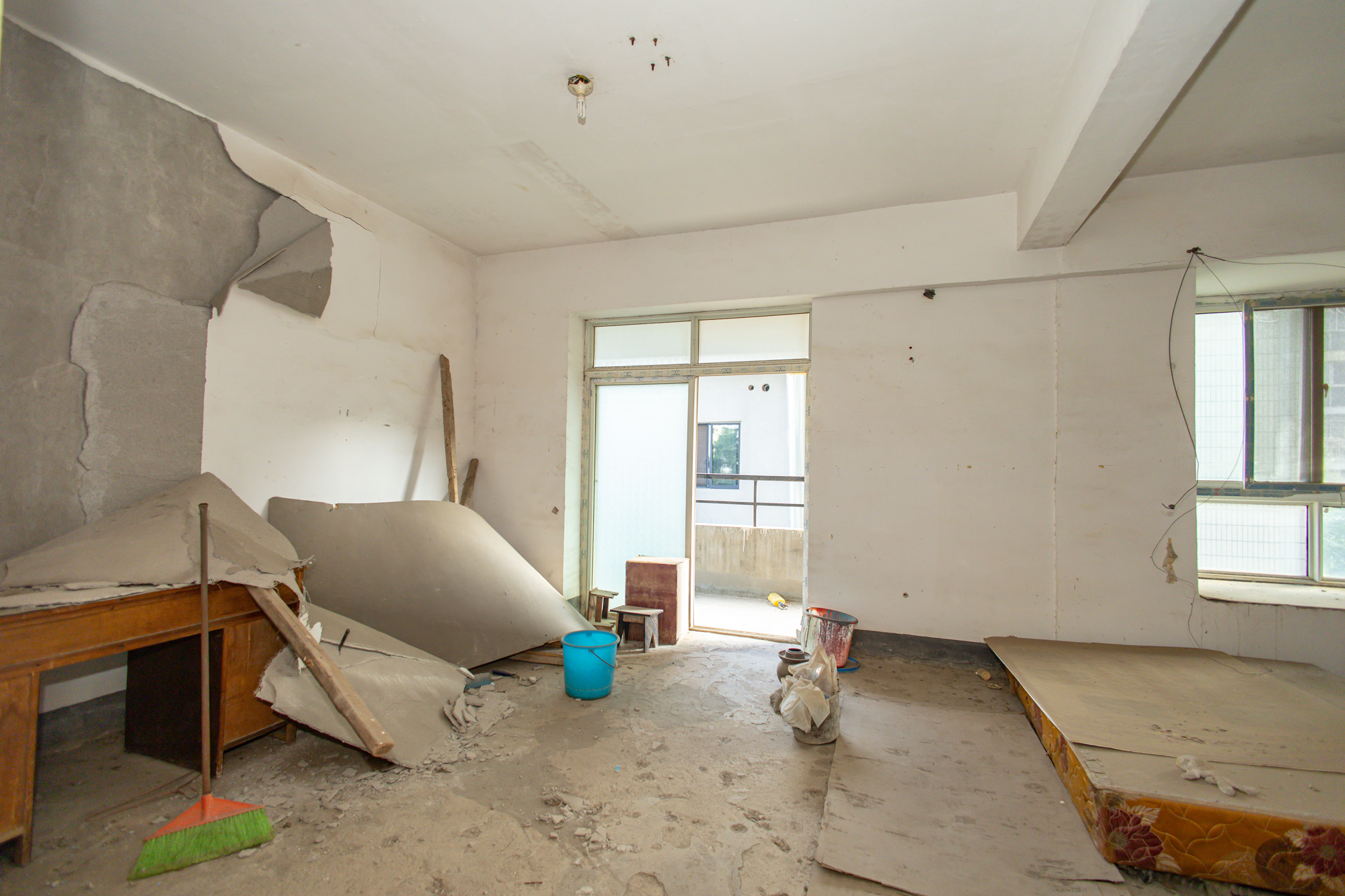 开源鑫苑 4室2厅1卫 107.0万 开源鑫苑 4室2厅1卫 107.0万卧室