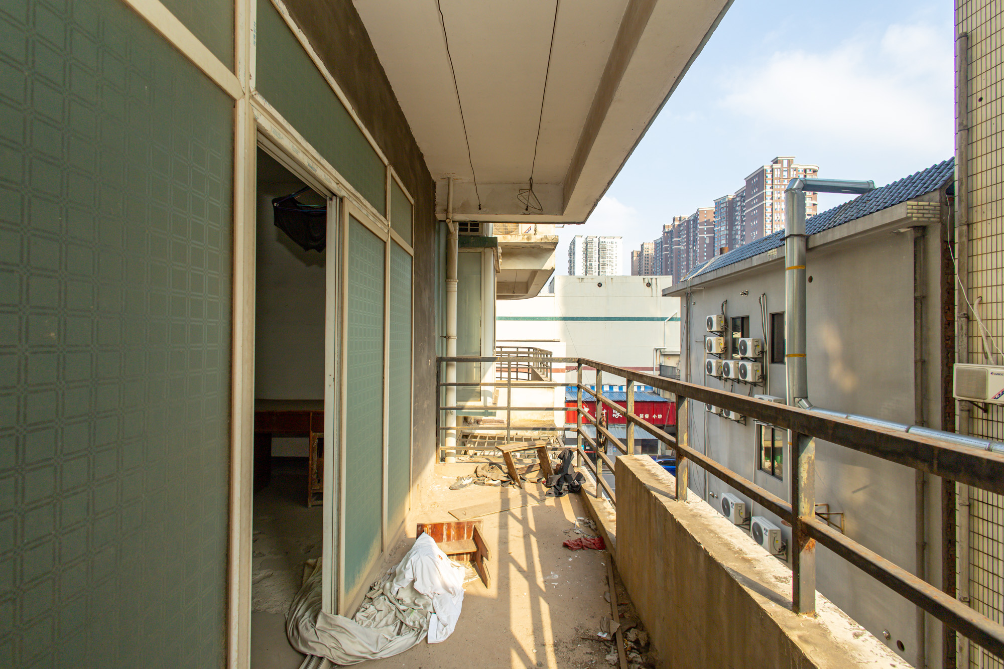 开源鑫苑 4室2厅1卫 107.0万 开源鑫苑 4室2厅1卫 107.0万阳台