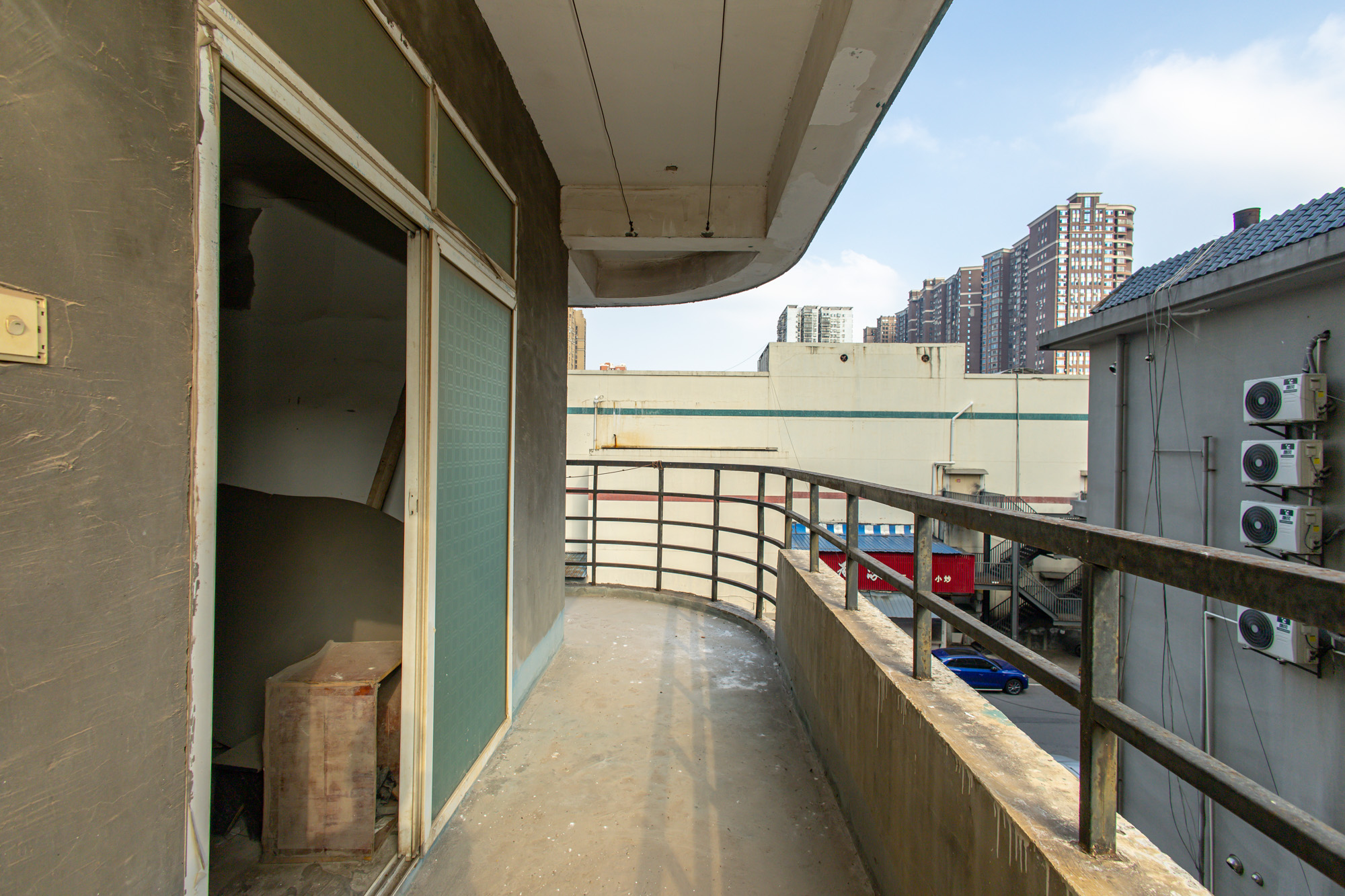 开源鑫苑 4室2厅1卫 107.0万 开源鑫苑 4室2厅1卫 107.0万阳台