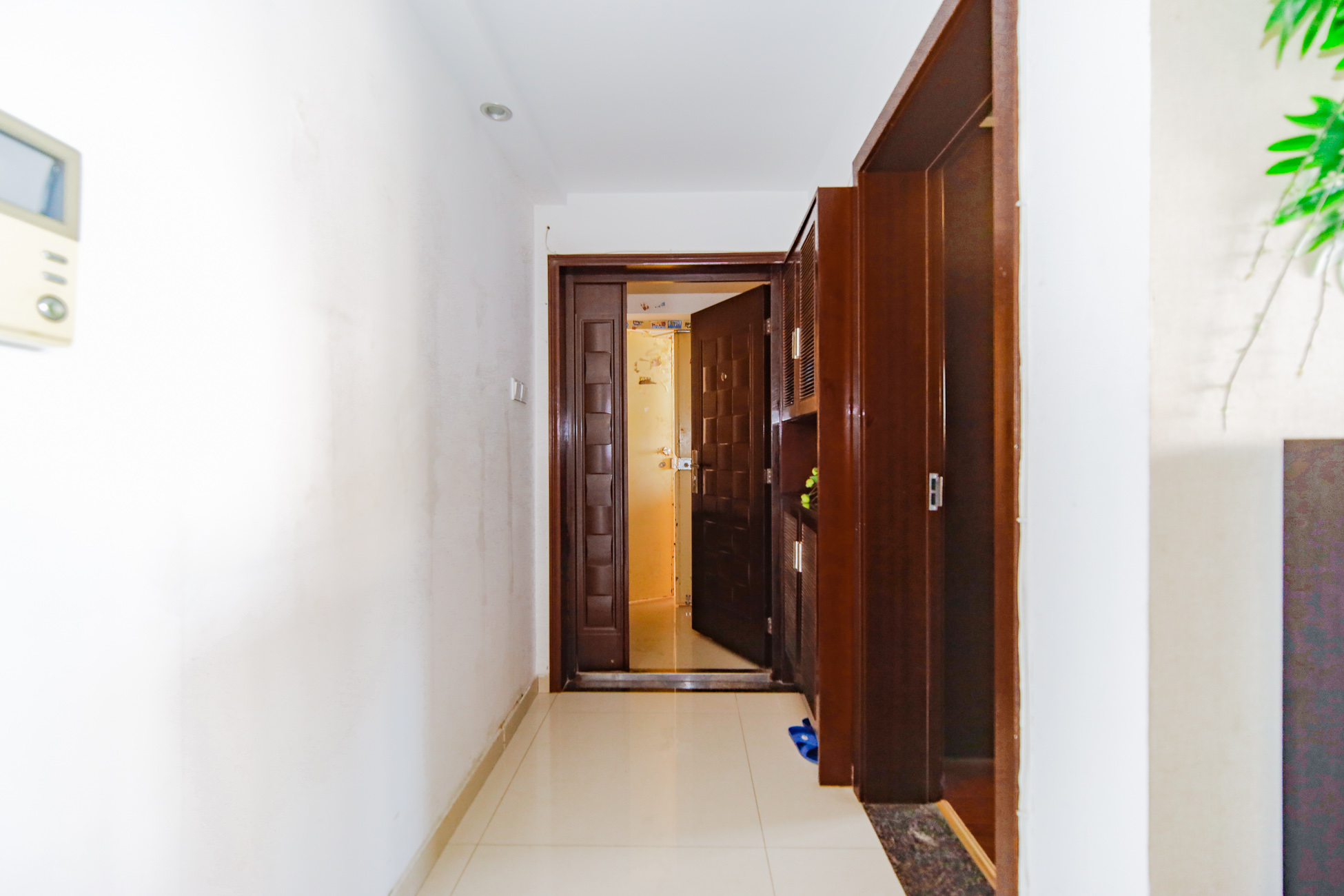 上海城小区 4室2厅2卫 120.0万 上海城小区 4室2厅2卫 120.0万其他